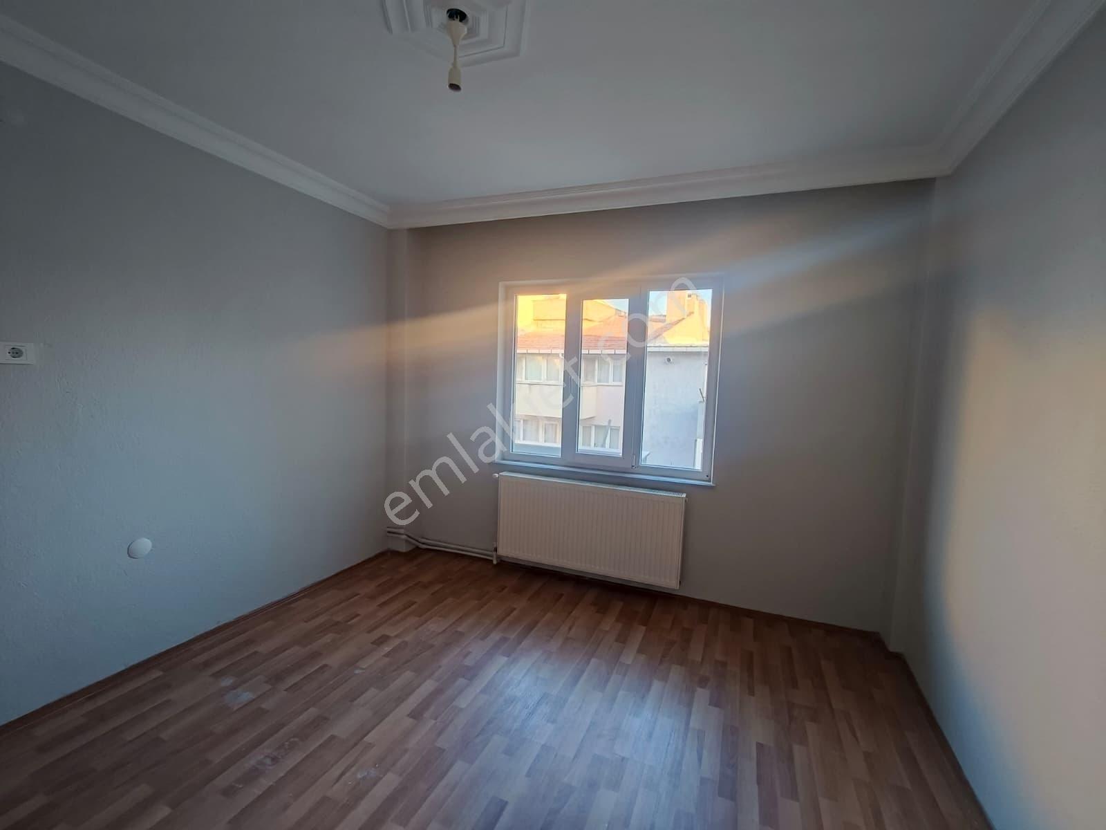 Muradiye Cami Yakını Kiralık Temiz 3+1 Daire - Görsel 12