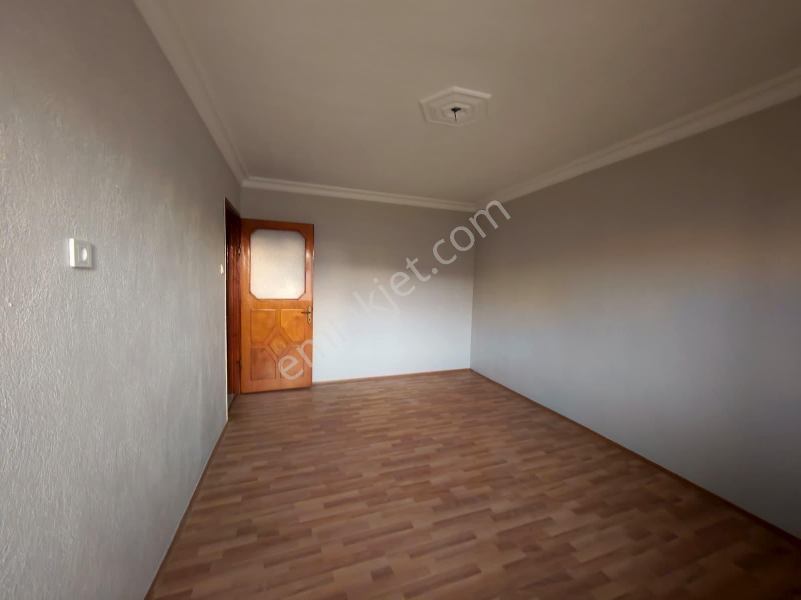 Muradiye Cami Yakını Kiralık Temiz 3+1 Daire - Görsel 6
