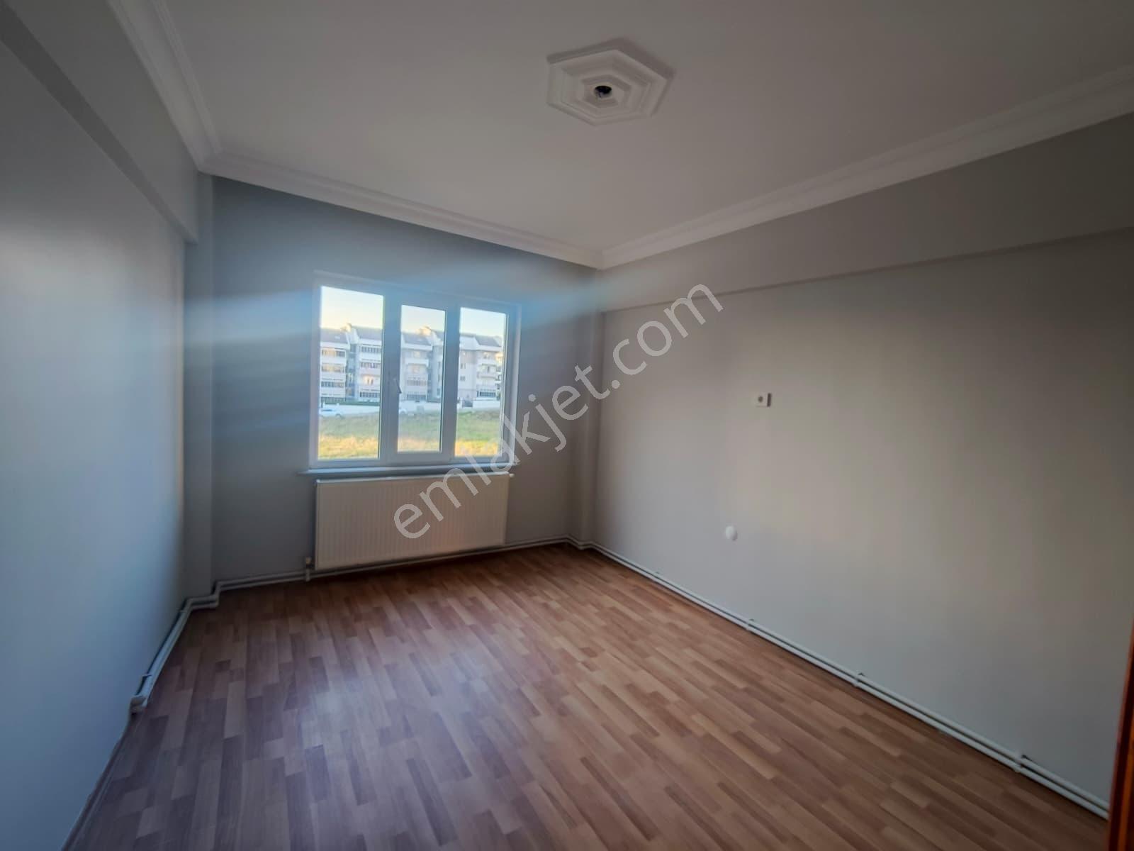 Muradiye Cami Yakını Kiralık Temiz 3+1 Daire - Görsel 7