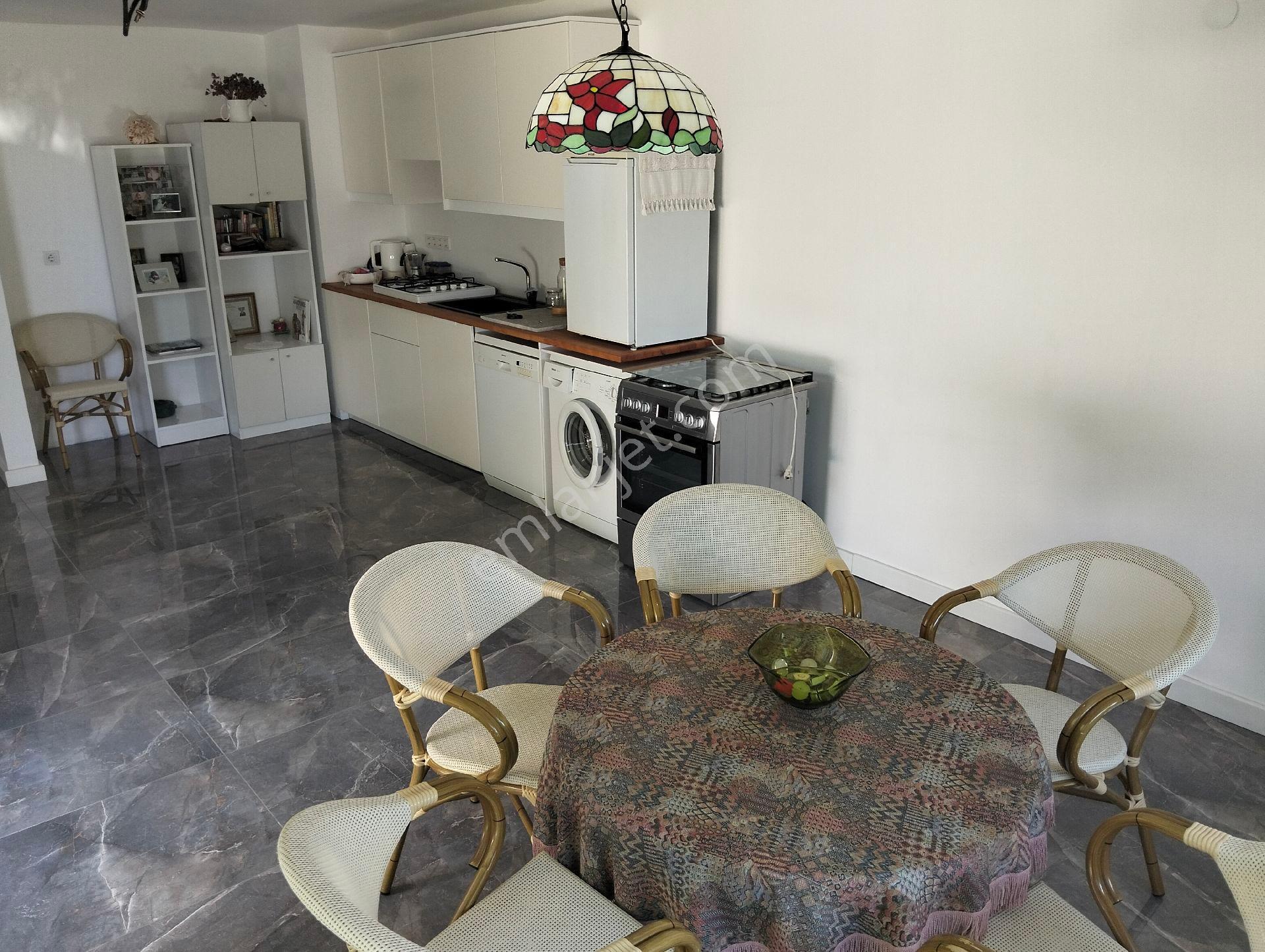 Akçay Yenimahalle'de Denize Sıfır Konumda Yazlık - Görsel 35