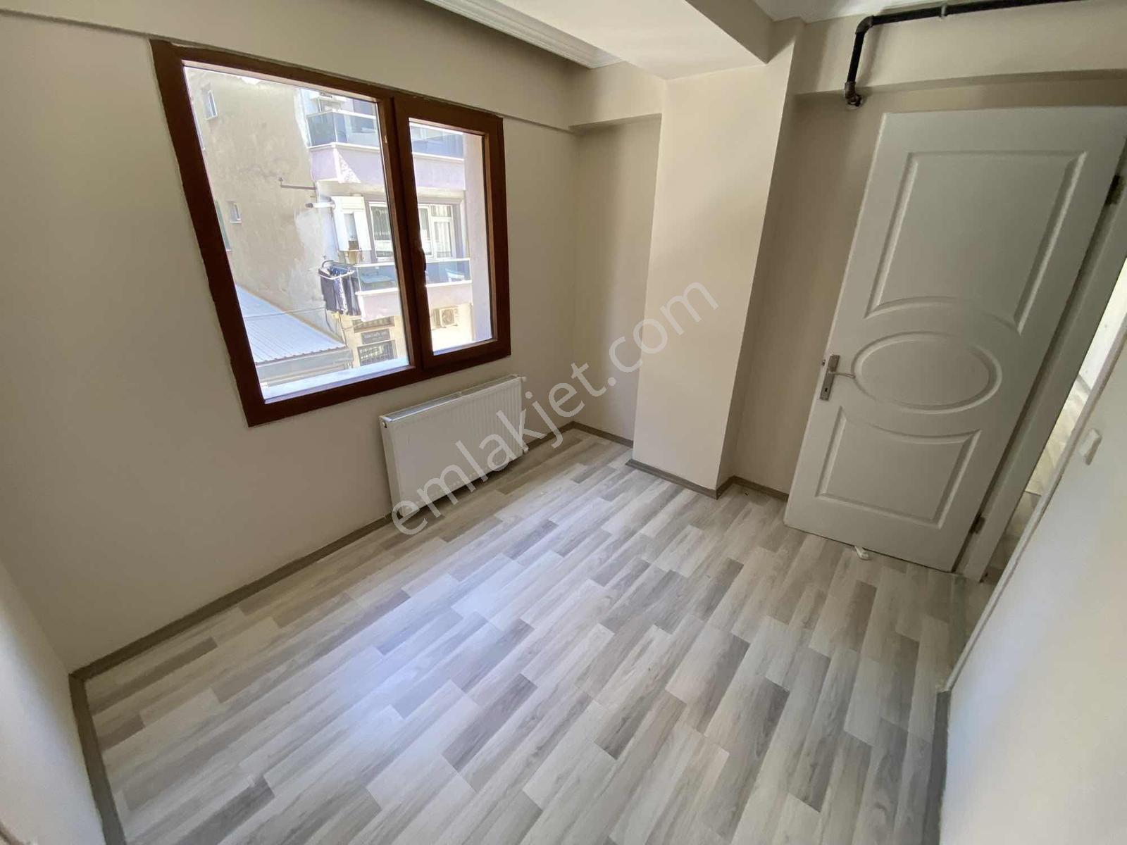 Buca Üçkuyularda Kiralık 2+1 Doğalgazlı Ve Çift Klimalı Köşe Ev - Görsel 25
