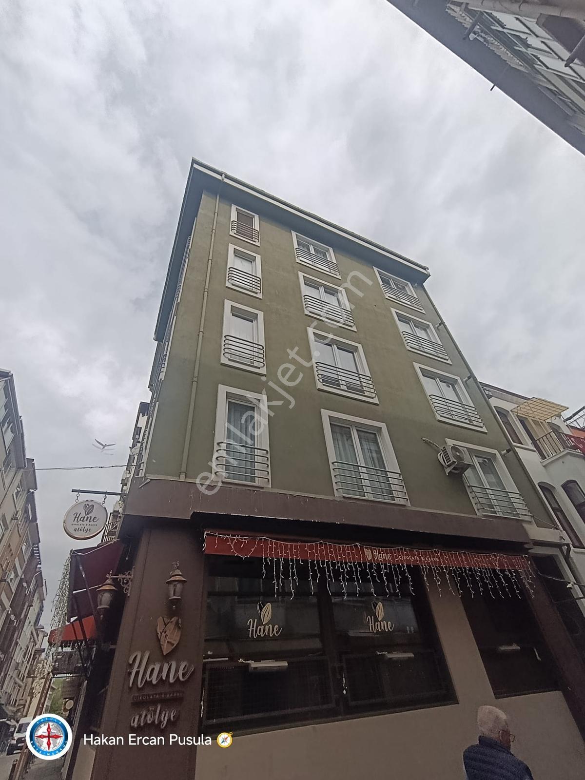 Moda'da 8 Yıllık Binada Eşyalı Kombili 1+1 Ara Kat Kiralık Daire - Görsel 16