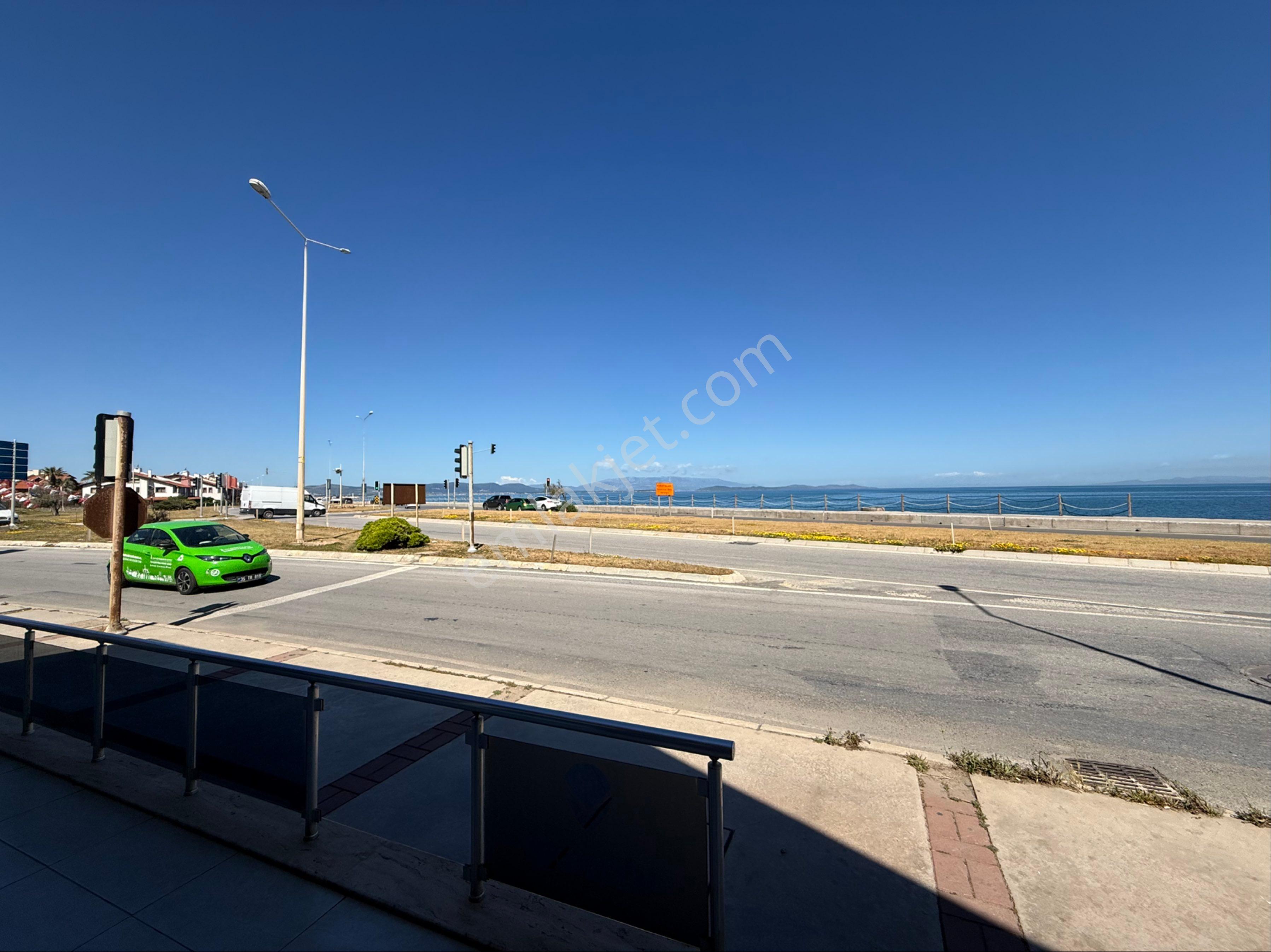 Güzelbahçe Yalı Da Deniz Manzaralı 1+1 İş Yeri - Görsel 2