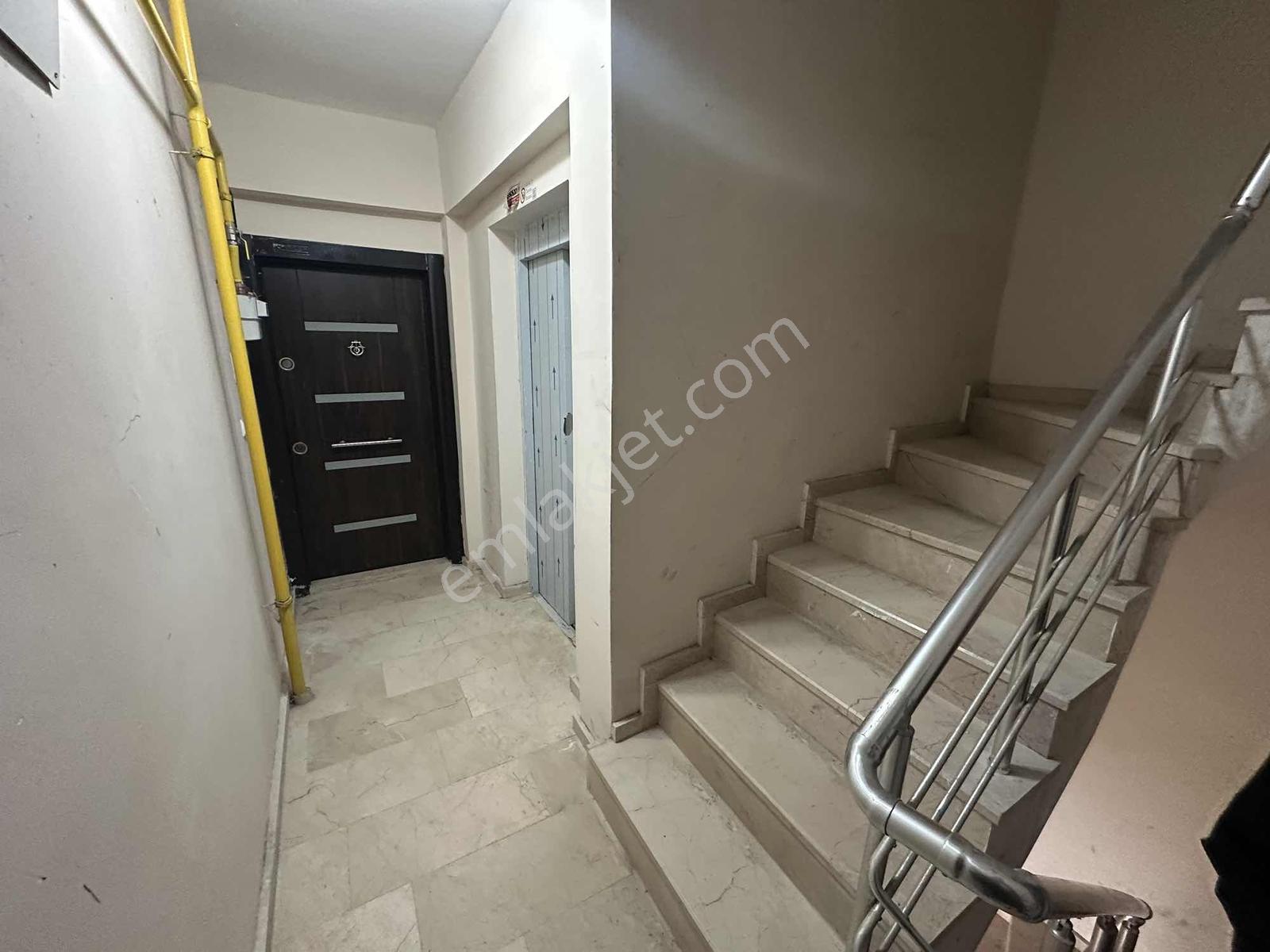 Tepe Gayrimenkul Cumhuriyette Üni Karşısı Kiracılı Ara Kat - Görsel 18