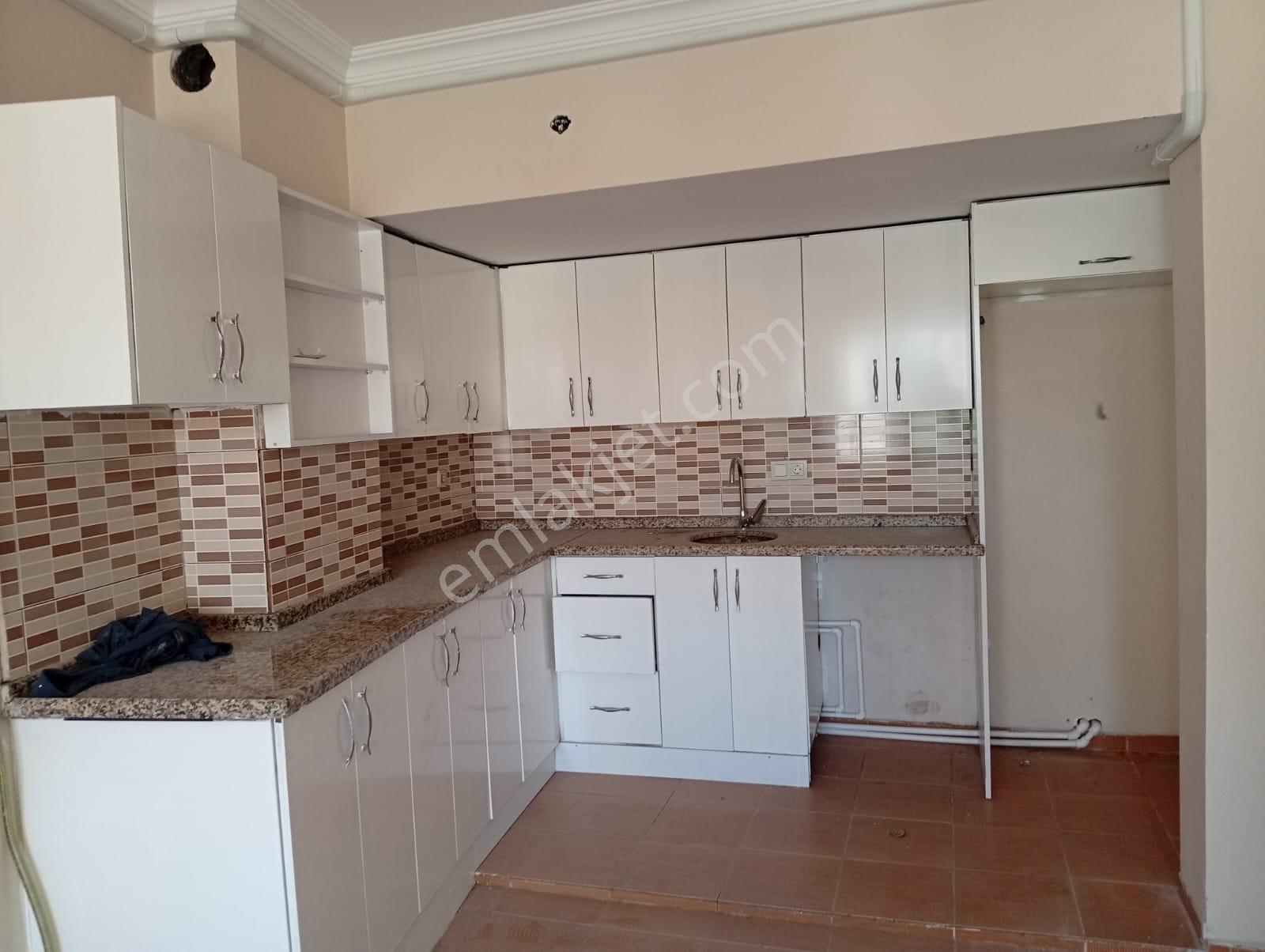 Salihli Berkay Emlaktan Merkezde Kiralık 3+1 Doğalgaz Isıtmalı Daire - Görsel 21