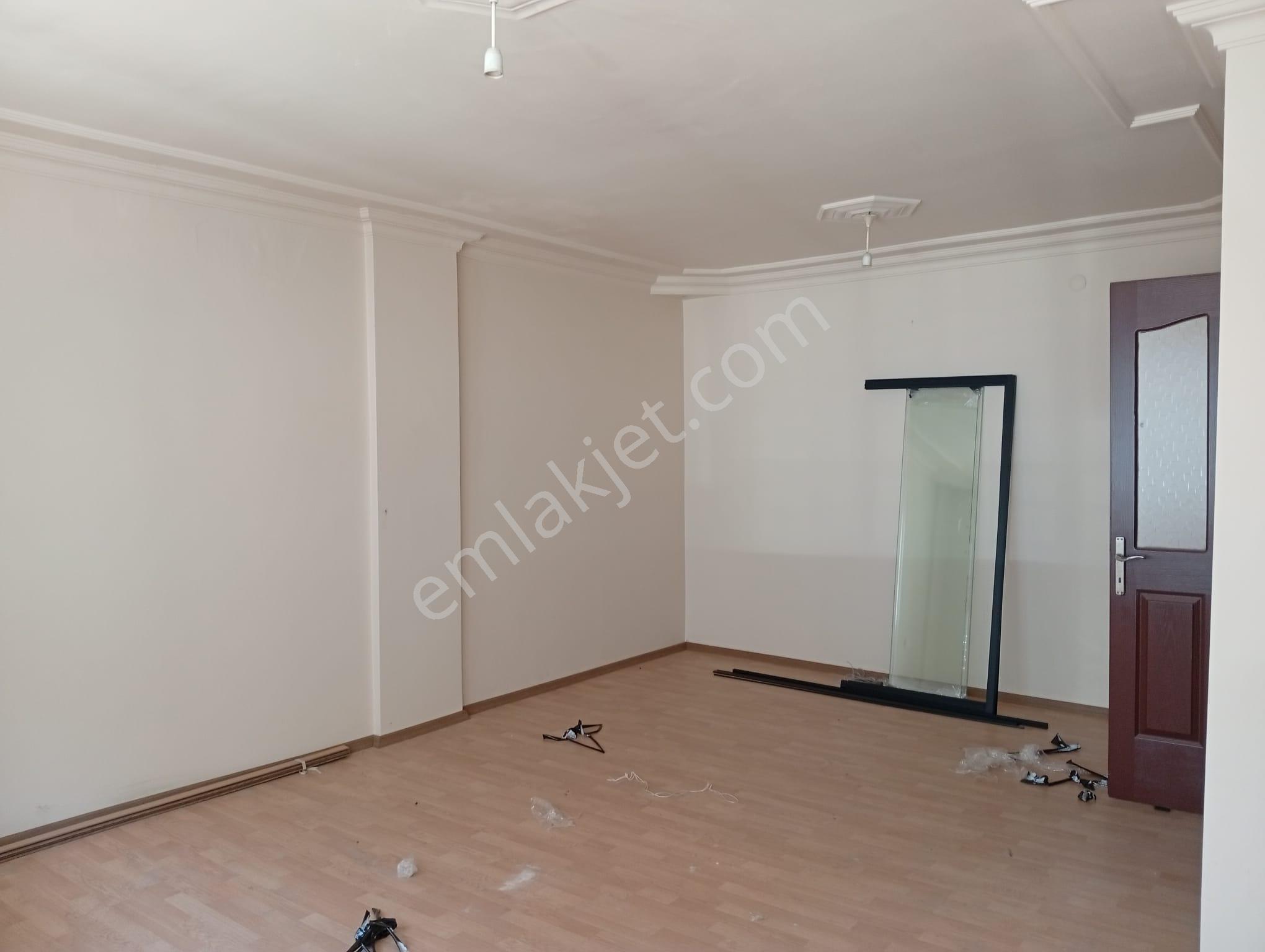 Salihli Berkay Emlaktan Merkezde Kiralık 3+1 Doğalgaz Isıtmalı Daire - Görsel 22