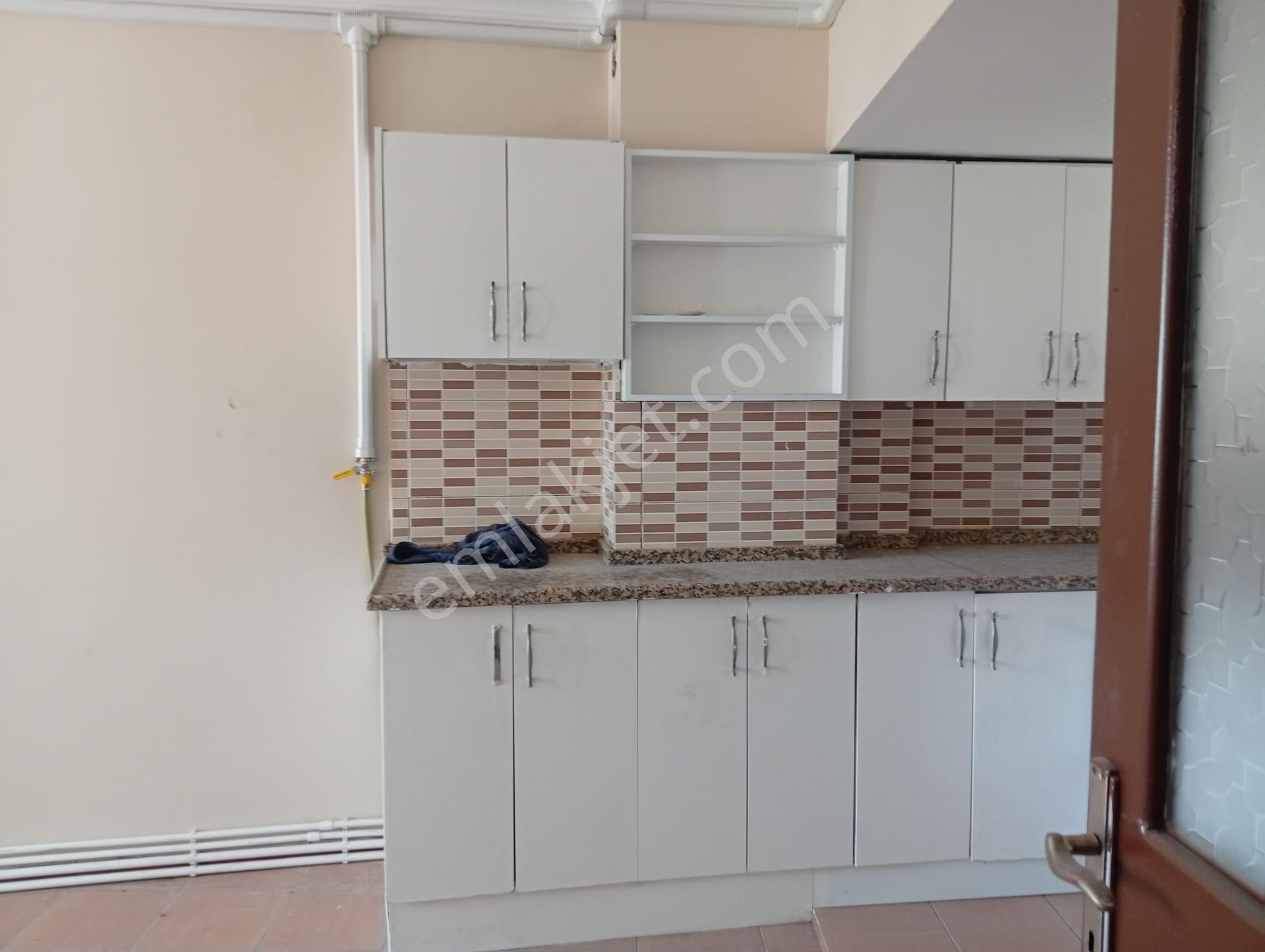 Salihli Berkay Emlaktan Merkezde Kiralık 3+1 Doğalgaz Isıtmalı Daire - Görsel 20