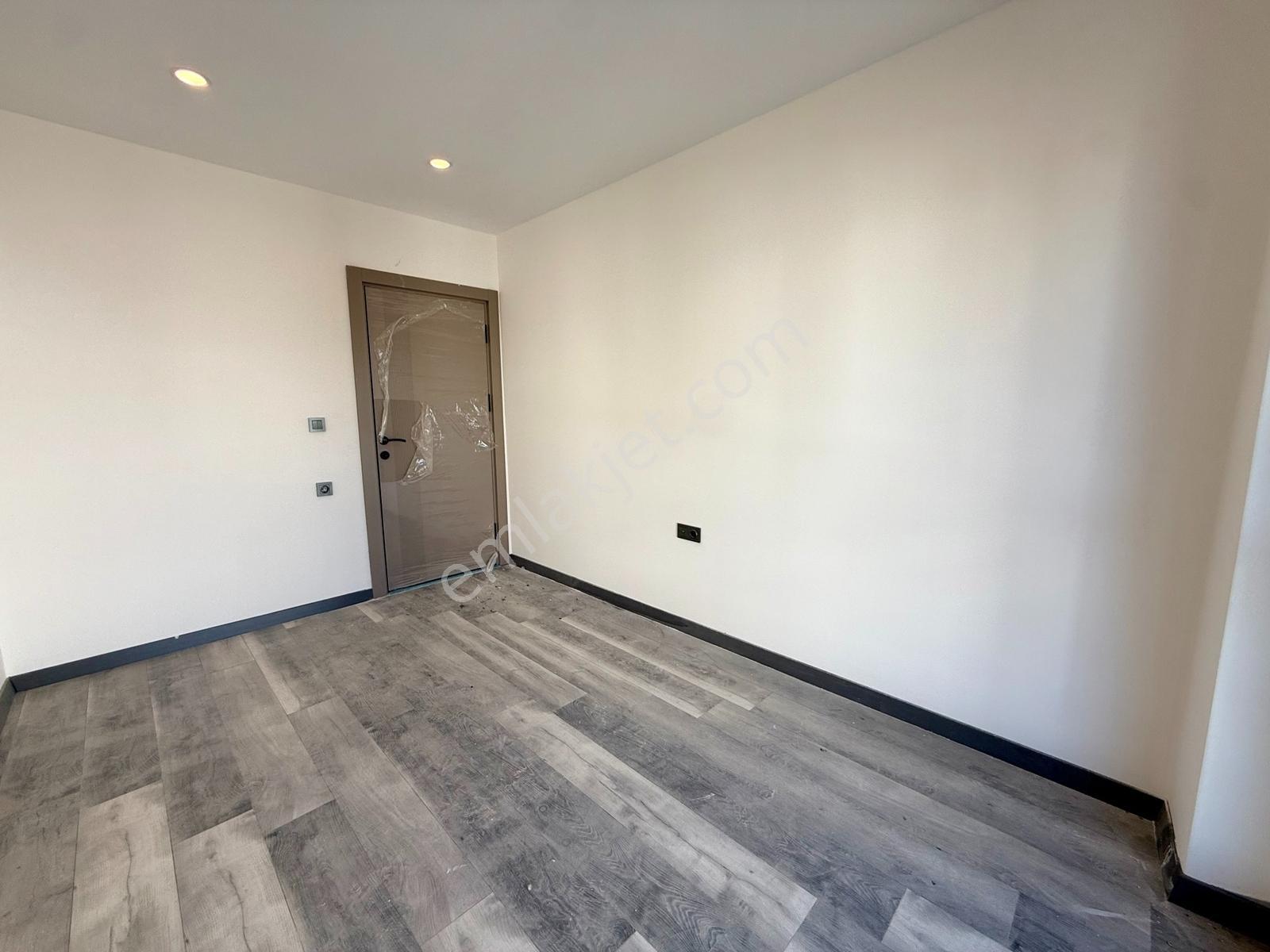 Altınkale'de Kiralık Site İçerisinde 5+1 Asansörlü Sıfır Villa - Görsel 28