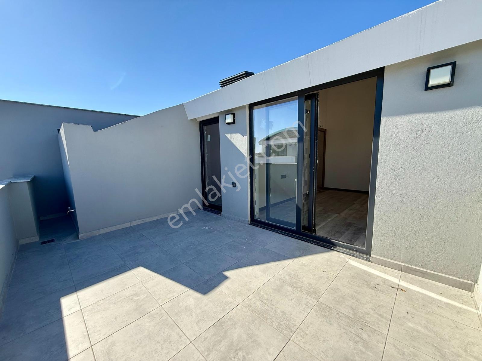 Altınkale'de Kiralık Site İçerisinde 5+1 Asansörlü Sıfır Villa - Görsel 31