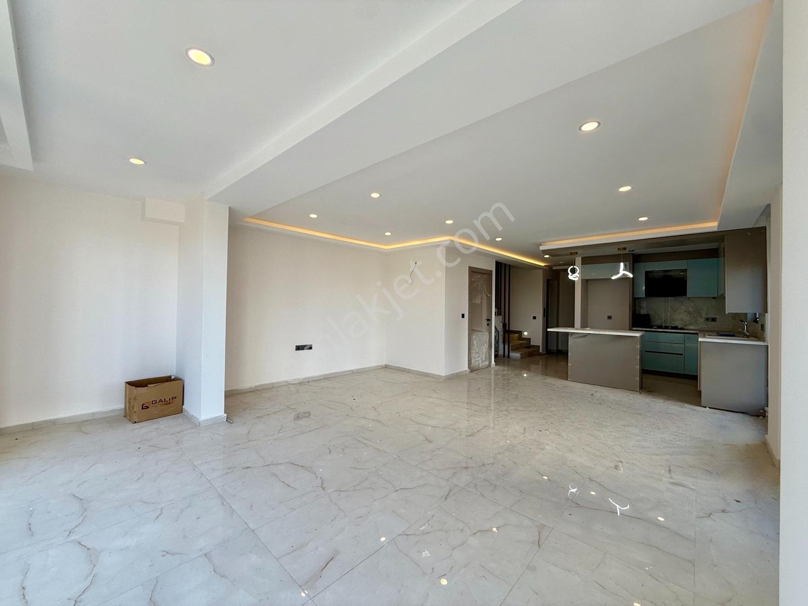 Altınkale'de Kiralık Site İçerisinde 5+1 Asansörlü Sıfır Villa - Görsel 6
