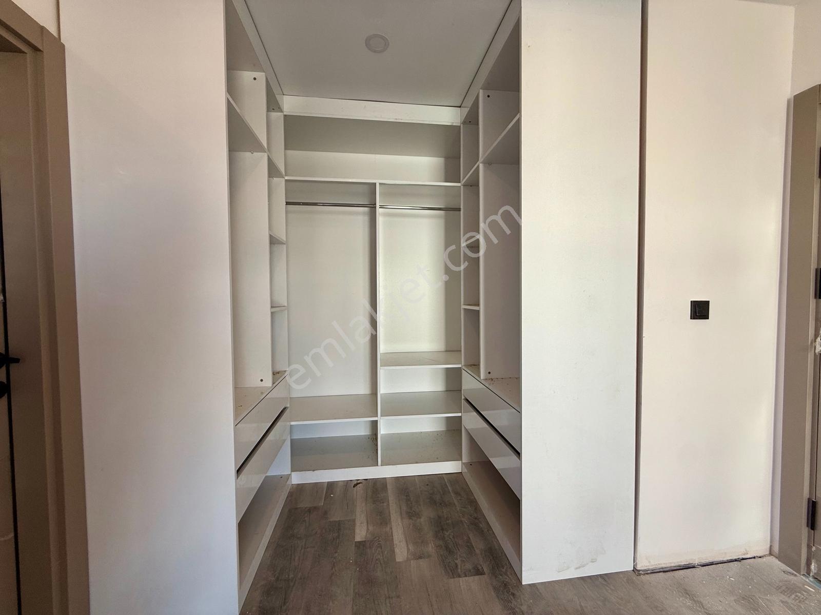 Altınkale'de Kiralık Site İçerisinde 5+1 Asansörlü Sıfır Villa - Görsel 16