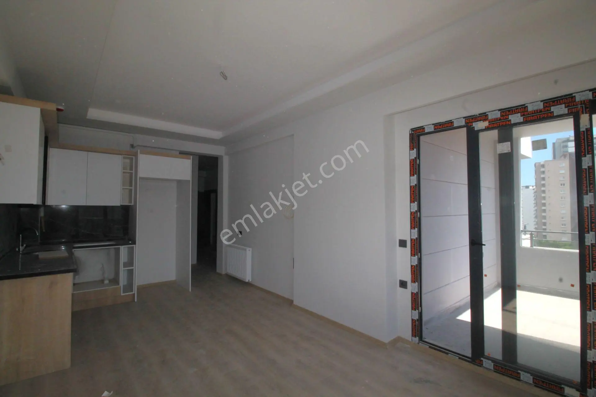 Retro’dan Akdeniz Mah’de Marka Projede Sıfır Kiralık 2+1 - Görsel 4