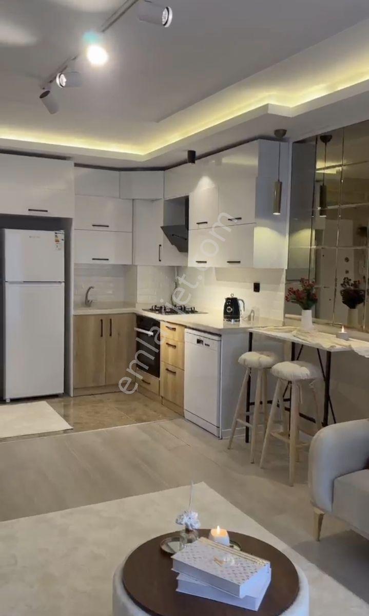 Atakum'da Cağaloğluna 300m Satılık Eşyalı 1+1 Daire - Görsel 3