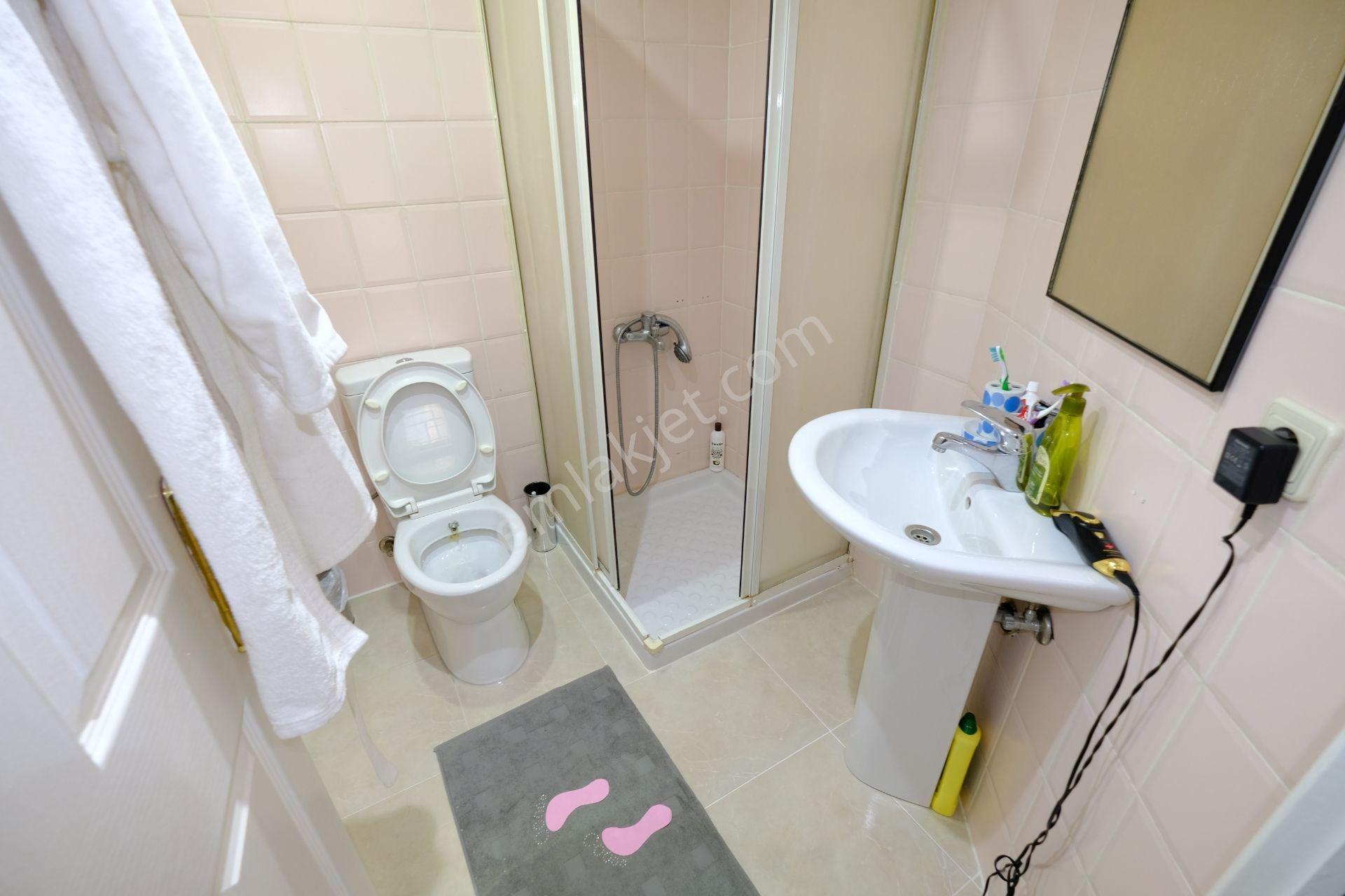 Güvenlikli Sitede Özel Havuz Manzaralı 5+2 Geniş Aile Tripleks - Görsel 16