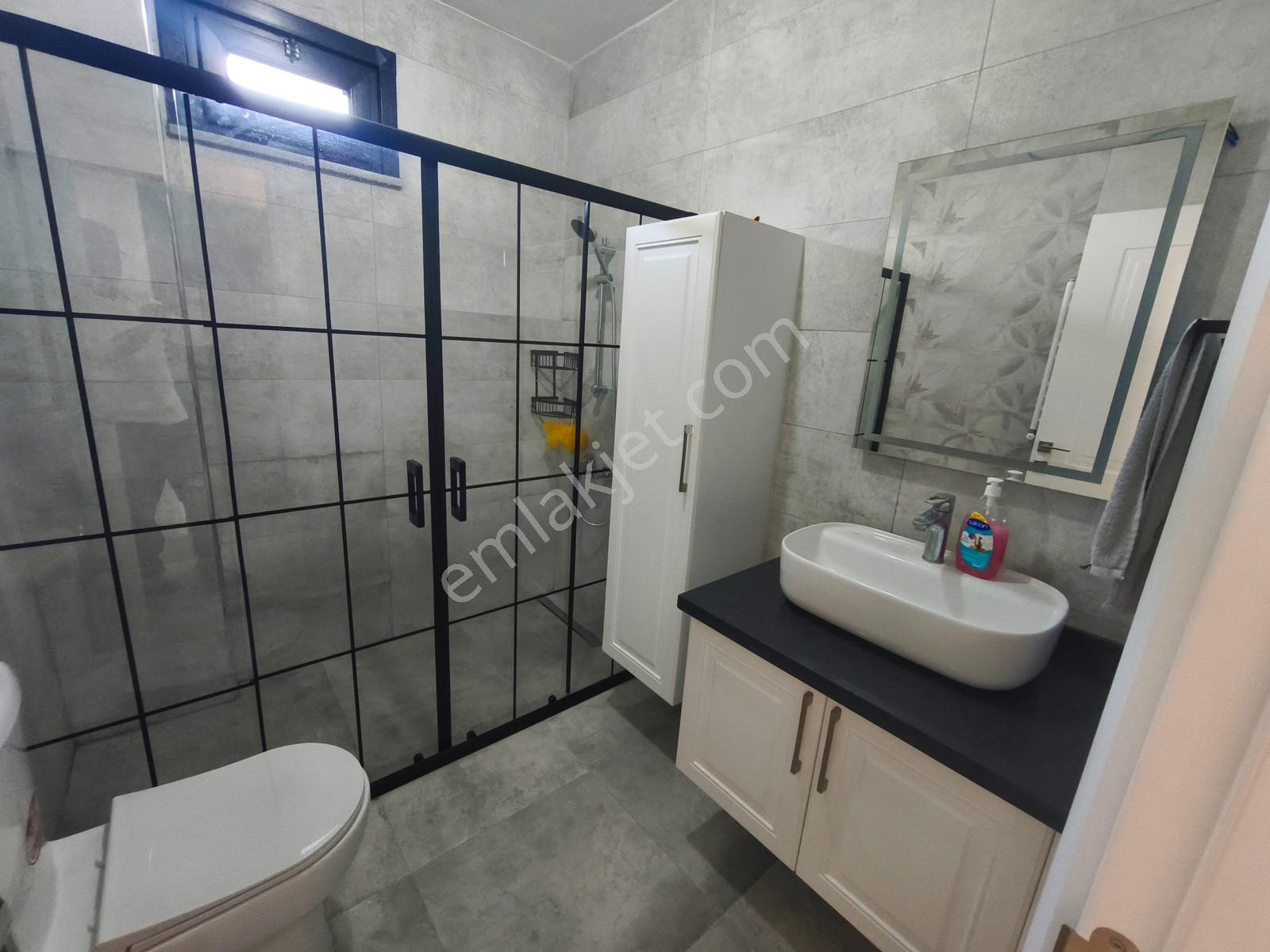Silivri B.kılıçlı Merkezde 900m² Arsa İçinde 6+1 İskanlı Villa - Görsel 6