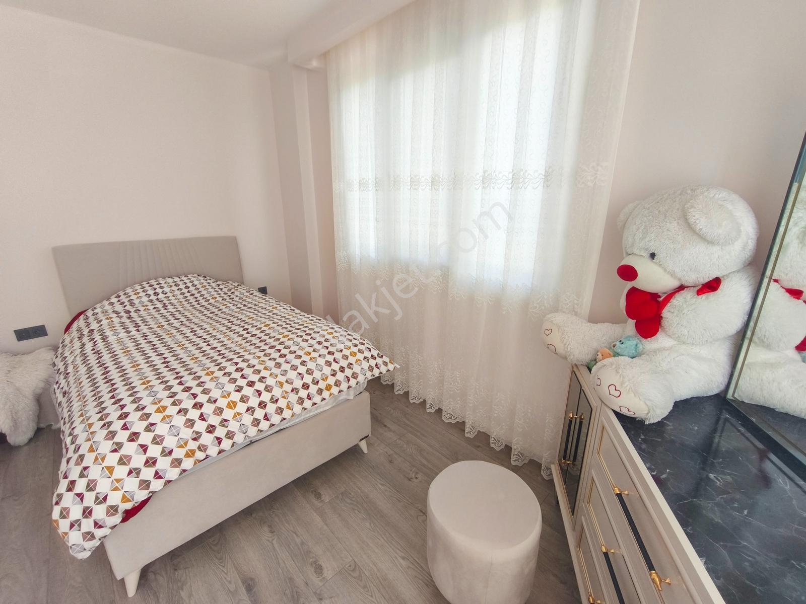 Silivri B.kılıçlı Merkezde 900m² Arsa İçinde 6+1 İskanlı Villa - Görsel 7
