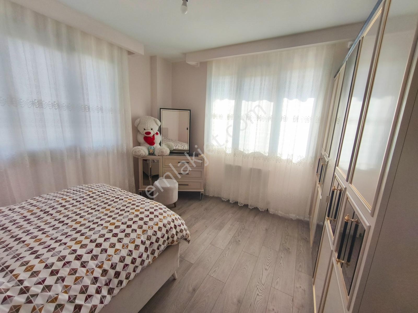 Silivri B.kılıçlı Merkezde 900m² Arsa İçinde 6+1 İskanlı Villa - Görsel 25