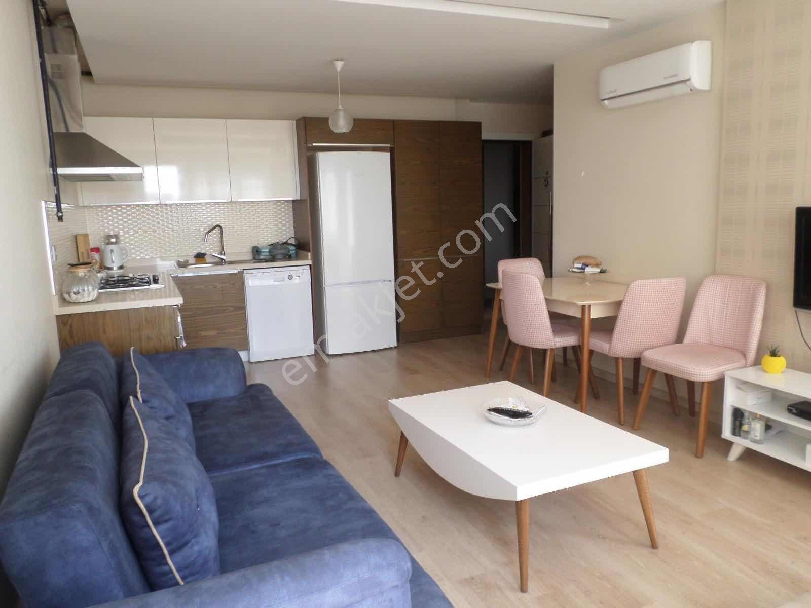 Havuzlu Güvenlikli Sitede Çok Geniş Ful Eşyalı Kiralık 1+1 Daire - Görsel 2