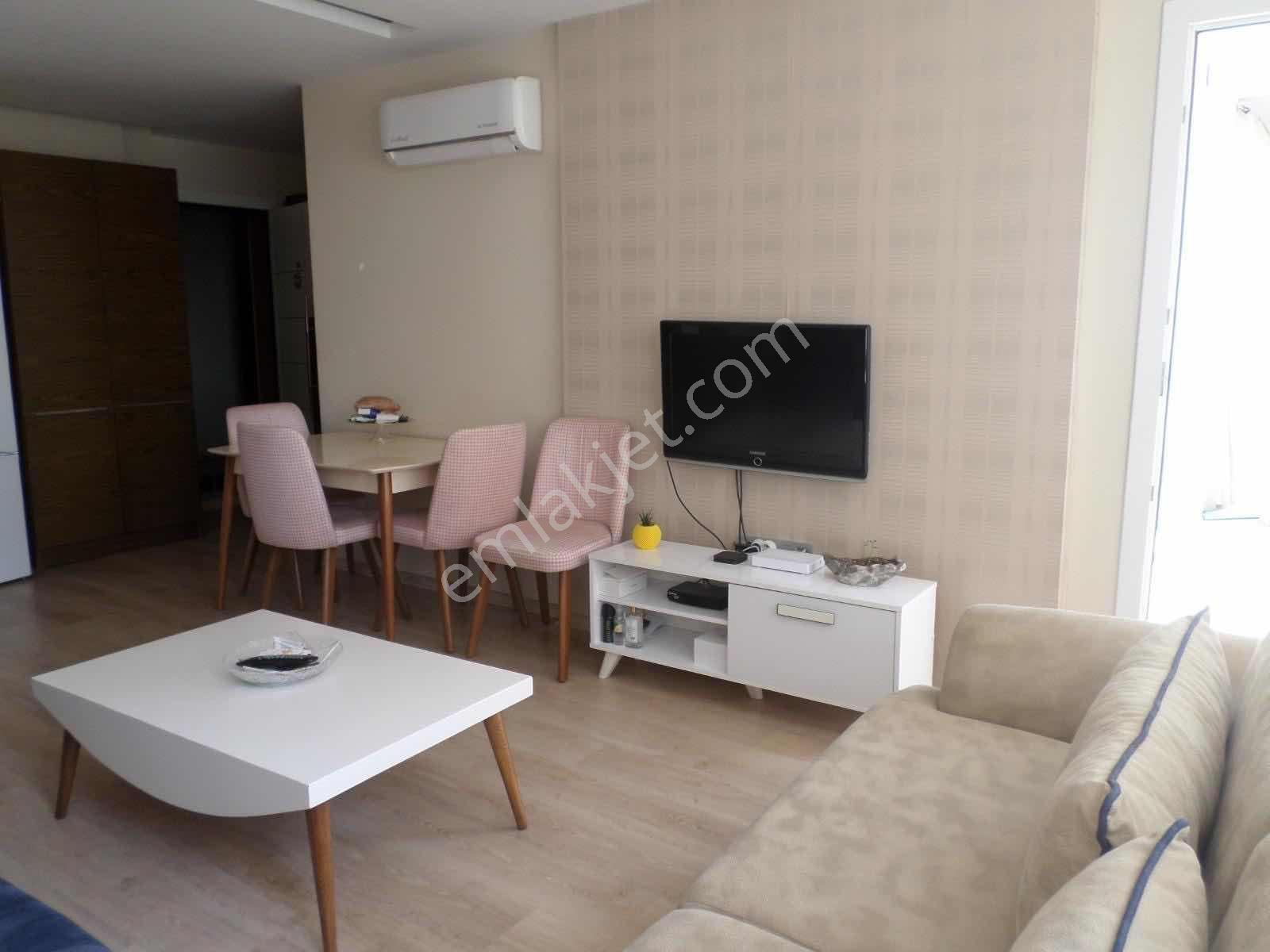 Havuzlu Güvenlikli Sitede Çok Geniş Ful Eşyalı Kiralık 1+1 Daire - Görsel 11