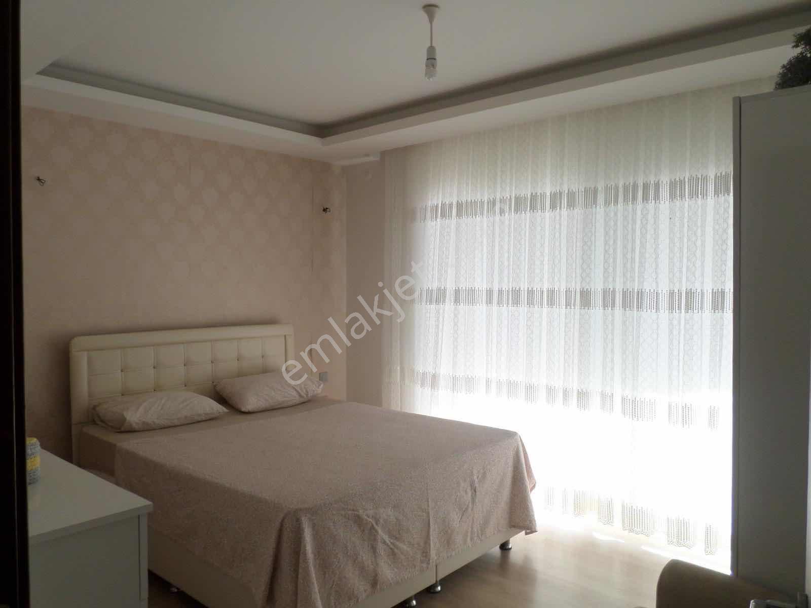 Havuzlu Güvenlikli Sitede Çok Geniş Ful Eşyalı Kiralık 1+1 Daire - Görsel 5