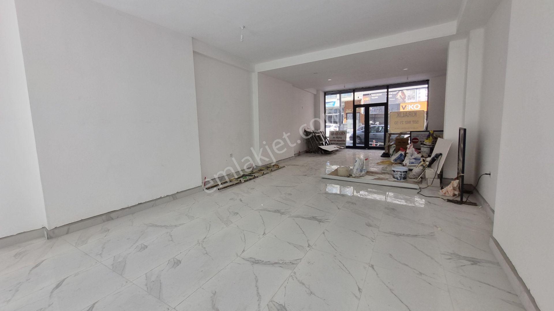 İnönü Caddesi Ve Acısu Parkına Cepheli Sıfır Kiralık Dükkan - Görsel 12