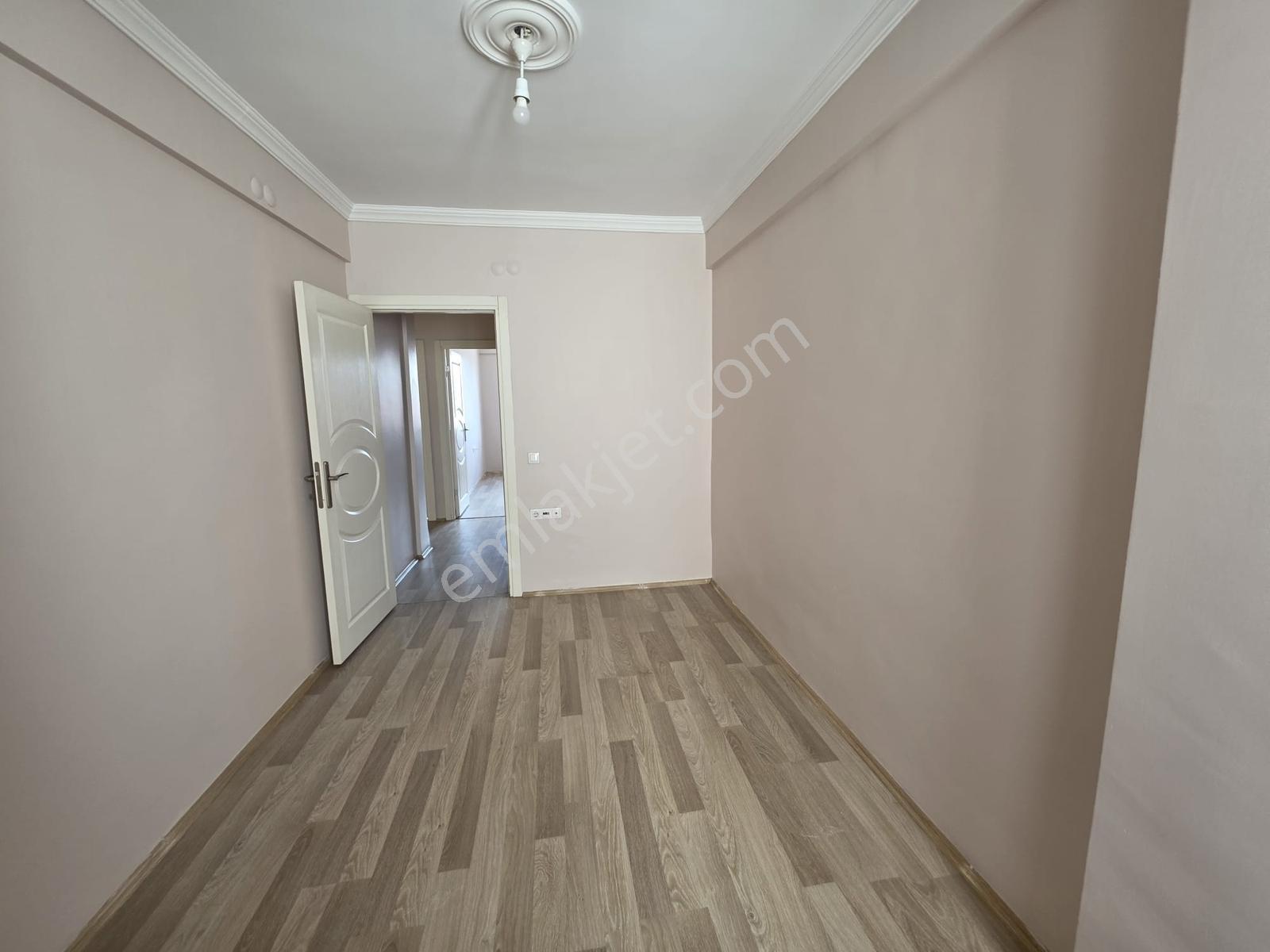 Şirintepe Örme Sokak'ta Bakımlı Satılık 2+0 Satılık Daire - Görsel 27