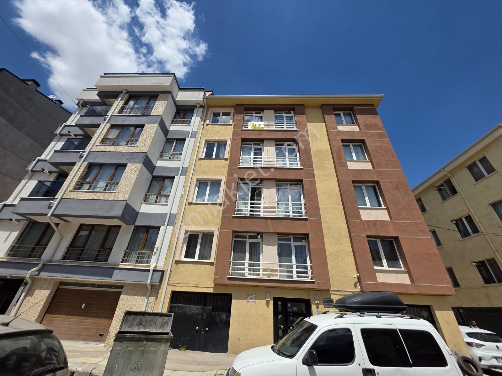 Şirintepe Örme Sokak'ta Bakımlı Satılık 2+0 Satılık Daire - Görsel 33