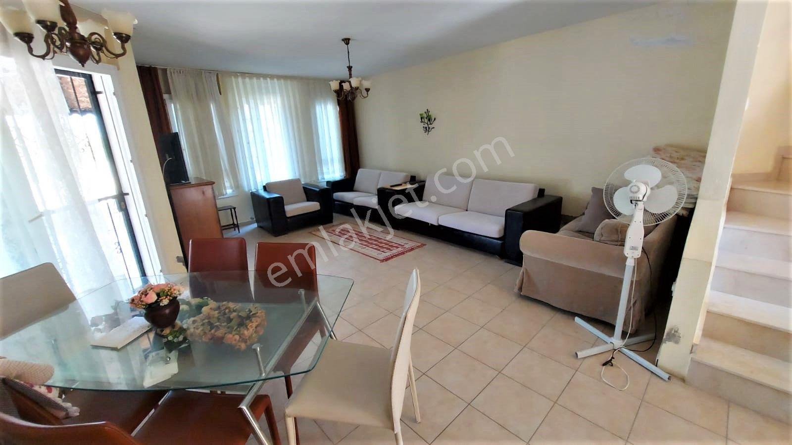 Kuşadası Avm Ye Denize 150 Mt 4+1 Trıpleks Kiralık Villa - Görsel 14