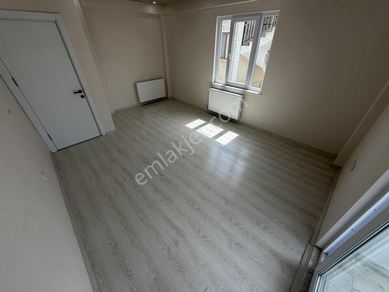 Onmax Bahçelievlerde Satılık 4+1 200 M2 Doğalgazlı Dubleks Daire - Görsel 17