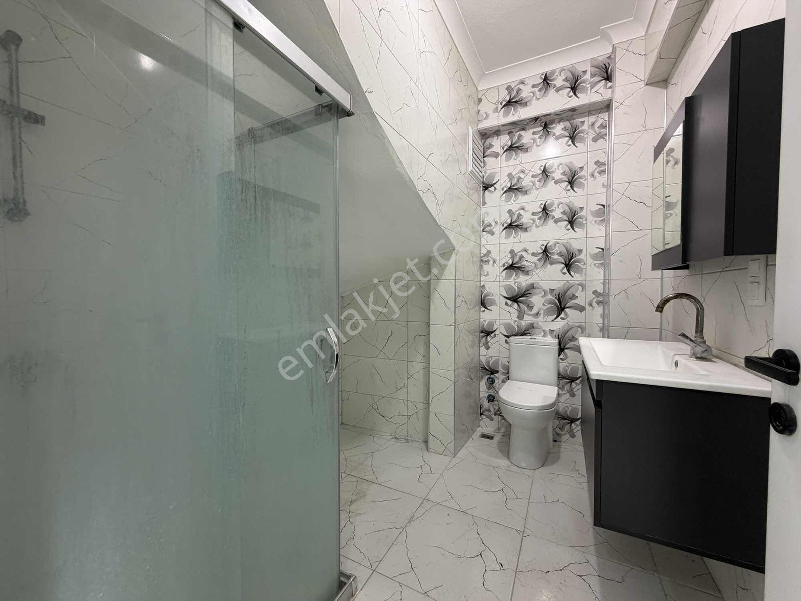 Onmax Bahçelievlerde Satılık 4+1 200 M2 Doğalgazlı Dubleks Daire - Görsel 7