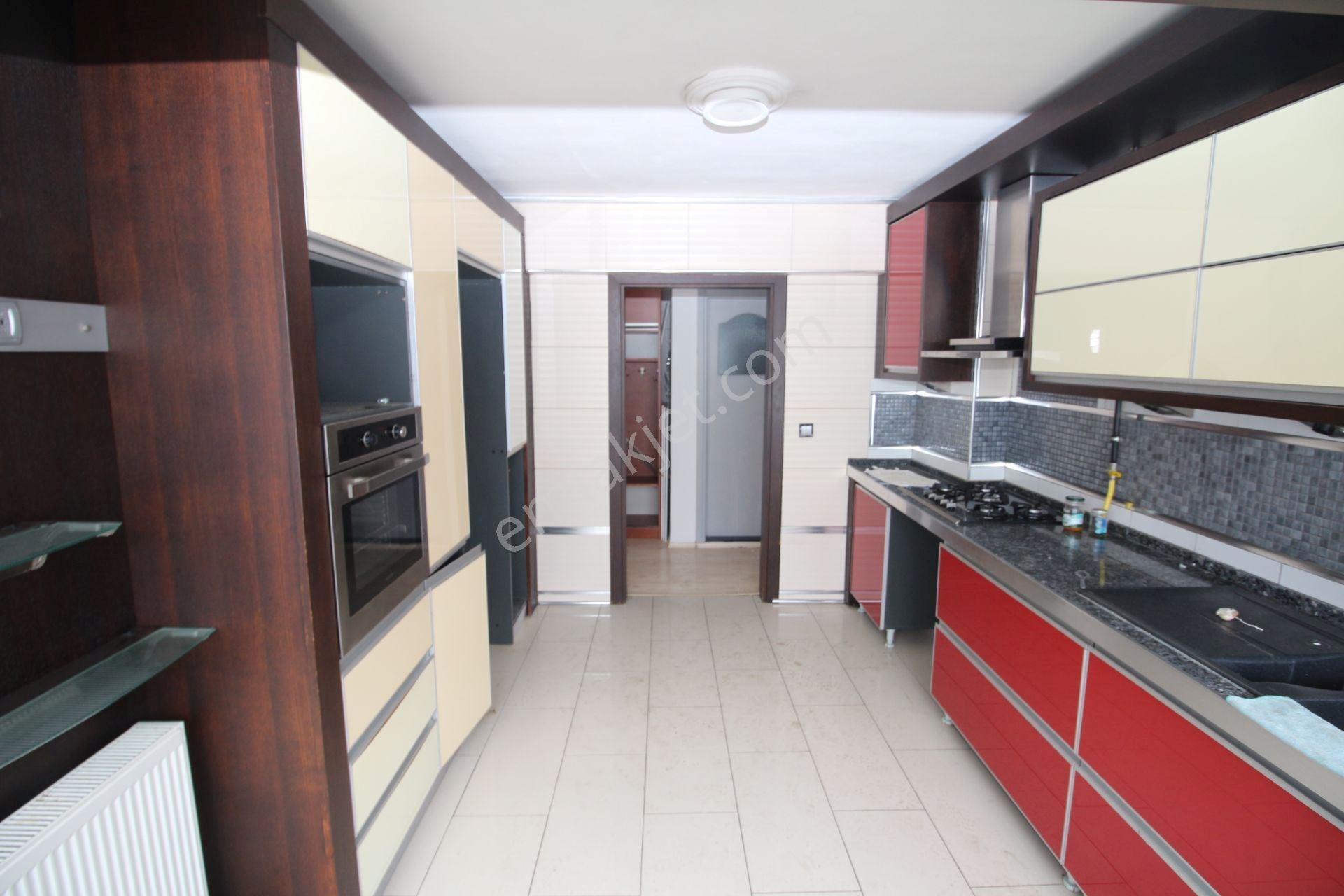 Doğalgazlı Otoparklı Tadilatlı Bakımlı Geniş Ferah 3+1 Daire - Görsel 22