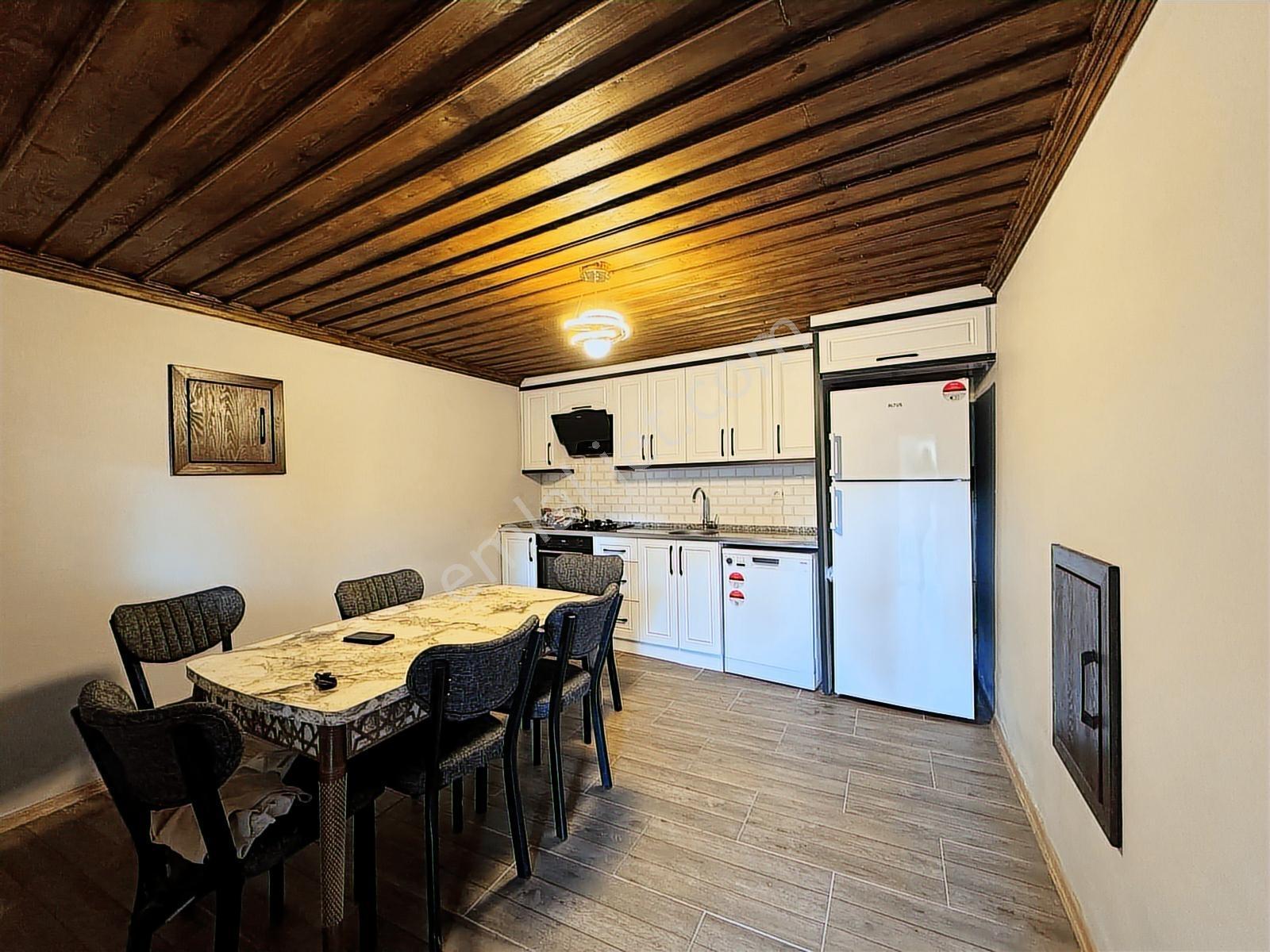 Kula'da Yeni Restore Edilmiş 280 M2 Arsa Üstünde Tarihi Konak - Görsel 29