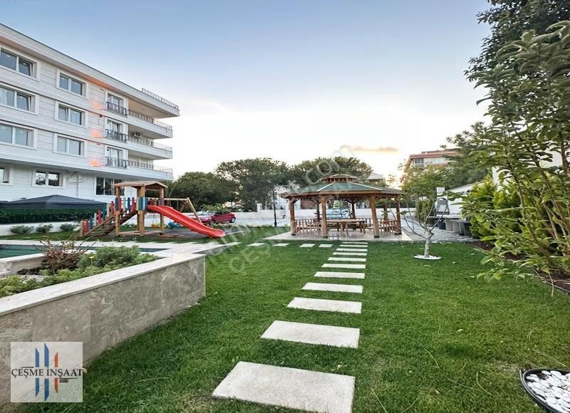 Kısa Katlı Sahile Yakın Butik Site İçi K.otoparklı 2+1 Ara Kat ! - Görsel 7