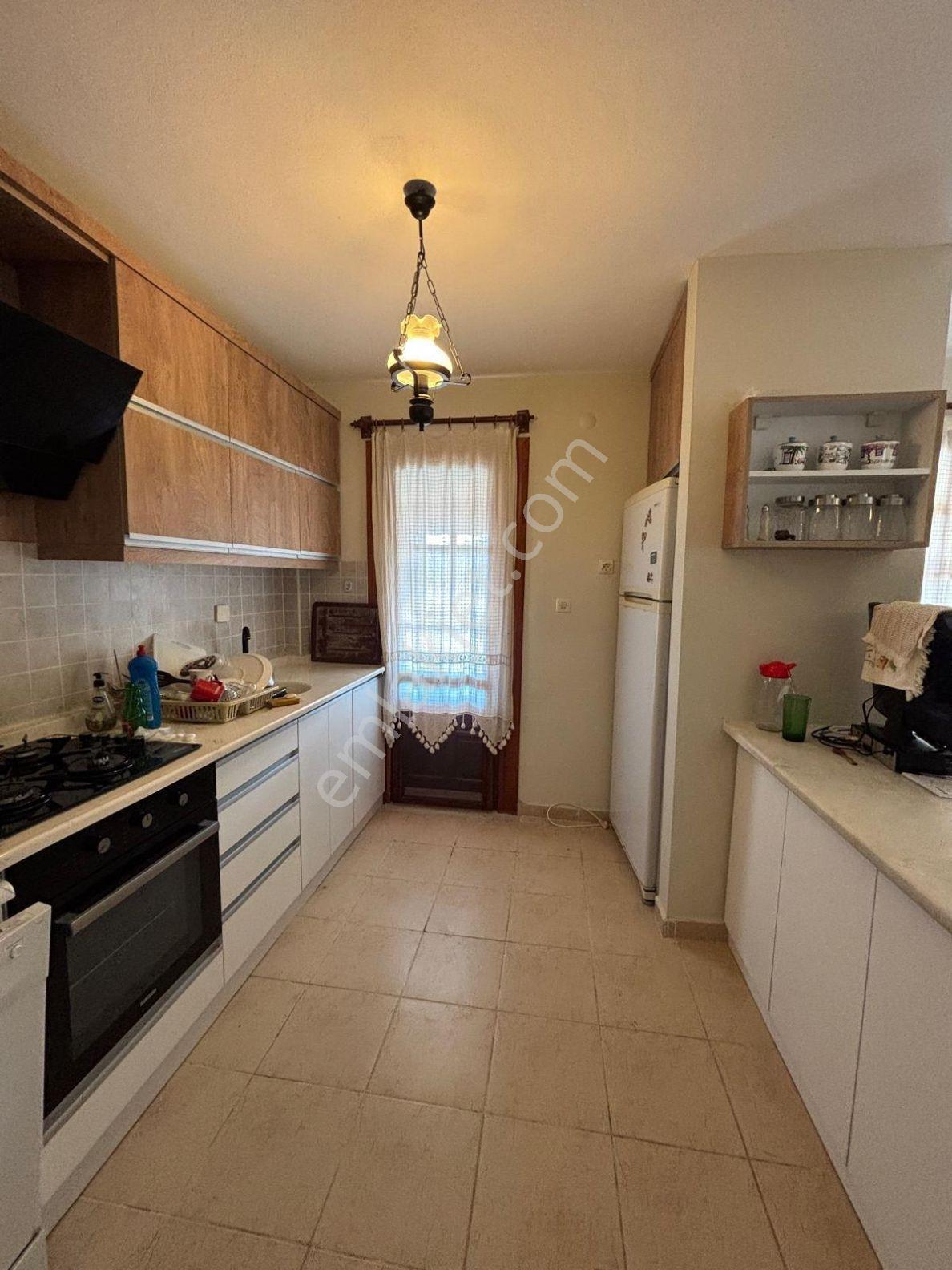 Denize Sıfır Özel Plajlı Lalekent Sitesinde-geniş Bahçeli Villa - Görsel 26