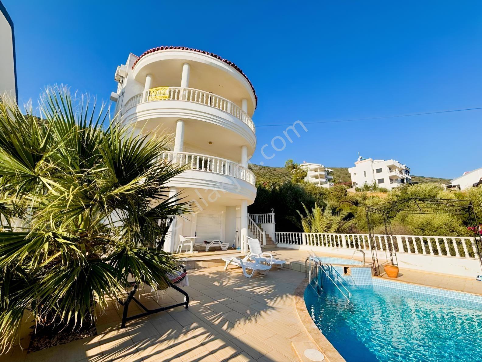 Panoramik Deniz Manzaralı Havuzlu Müstakil 4+1 Tripleks Villa - Görsel 12