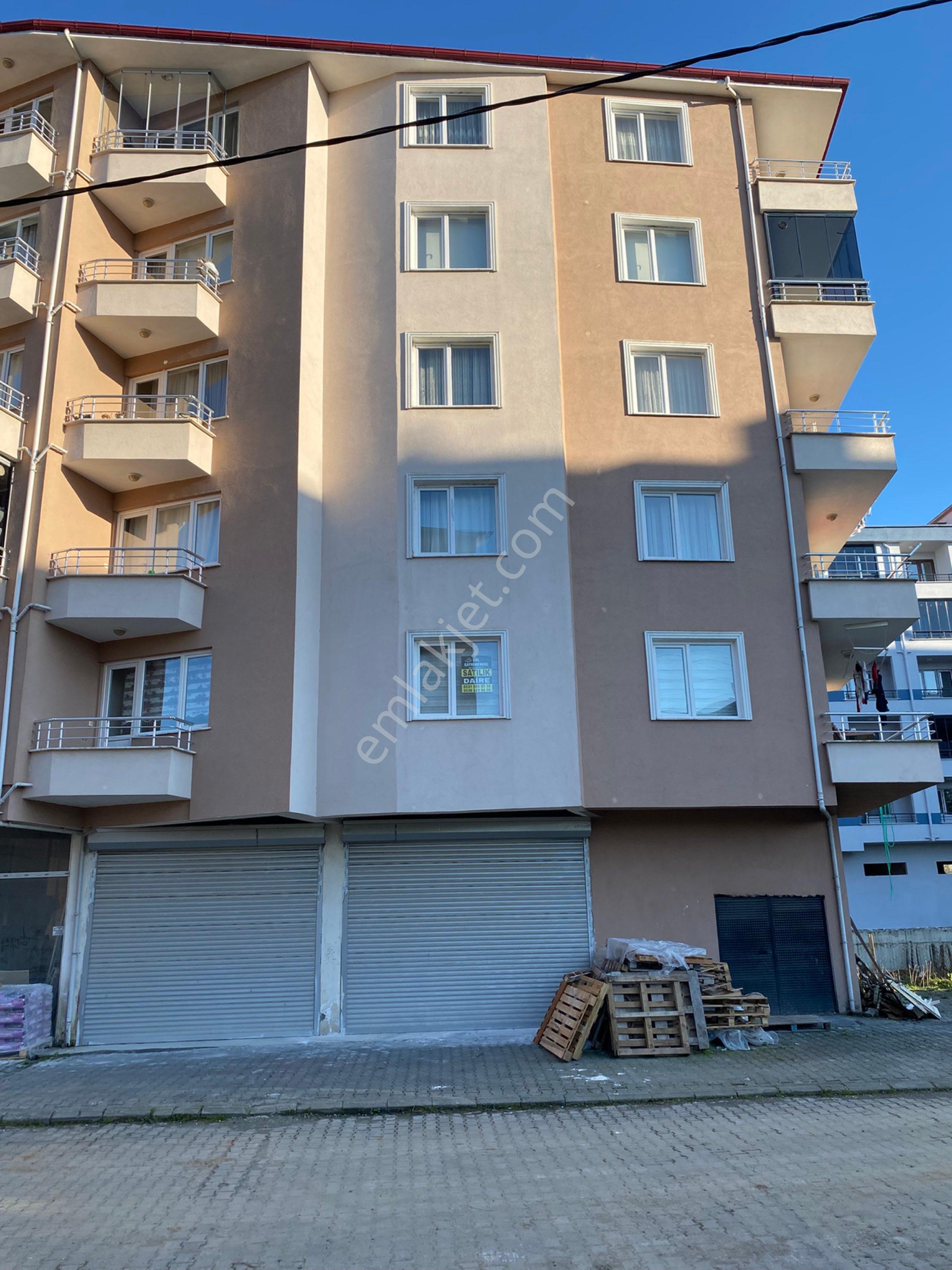 Gül Gayrimenkul'den Tirebolu Demirci Mahallesi'nde 3+1 Asansörlü Merkezi Sistem Daire - Görsel 28