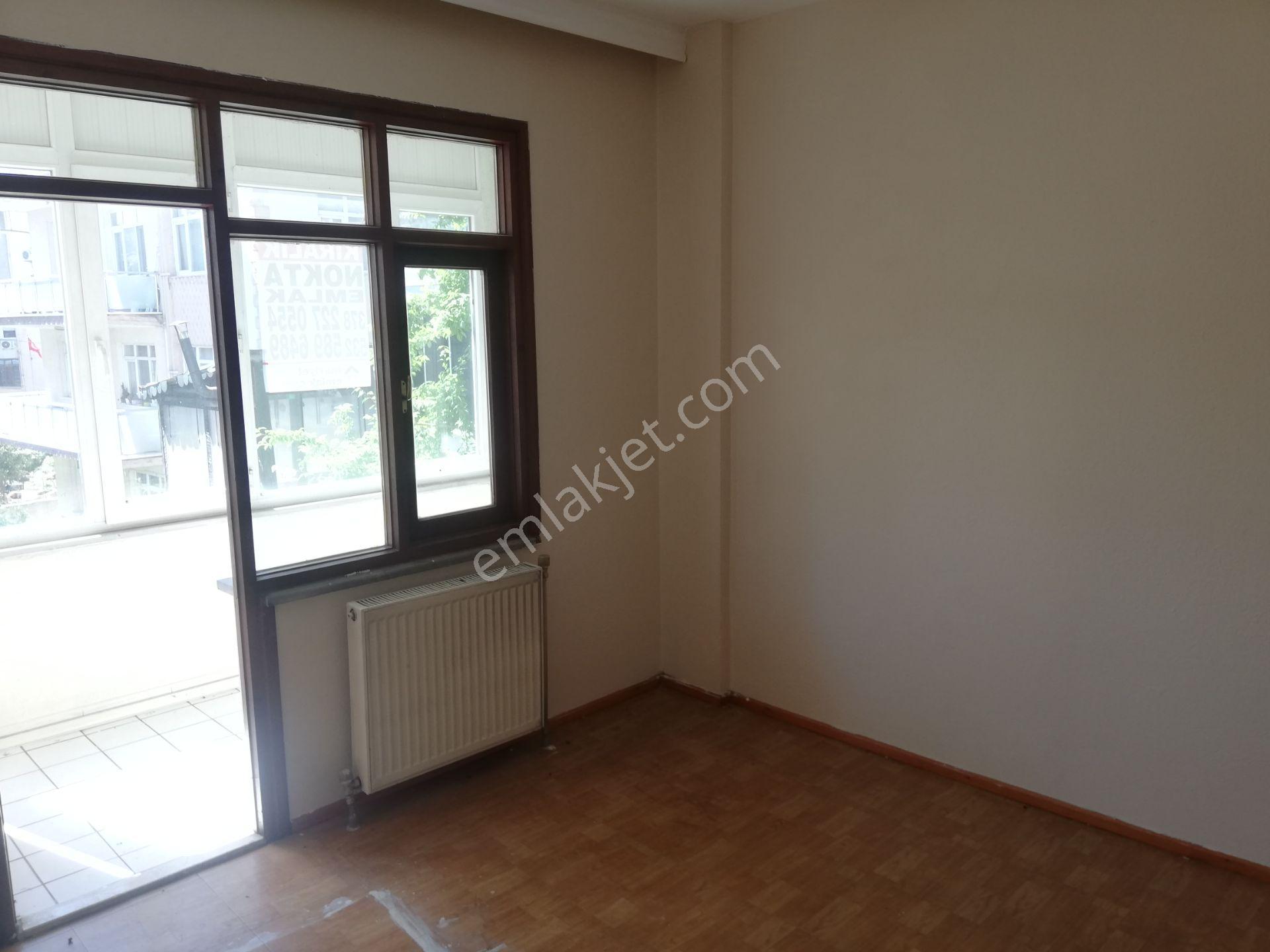 Gölbucağı Mahallesinde 2+1 Kombili Daire - Görsel 13