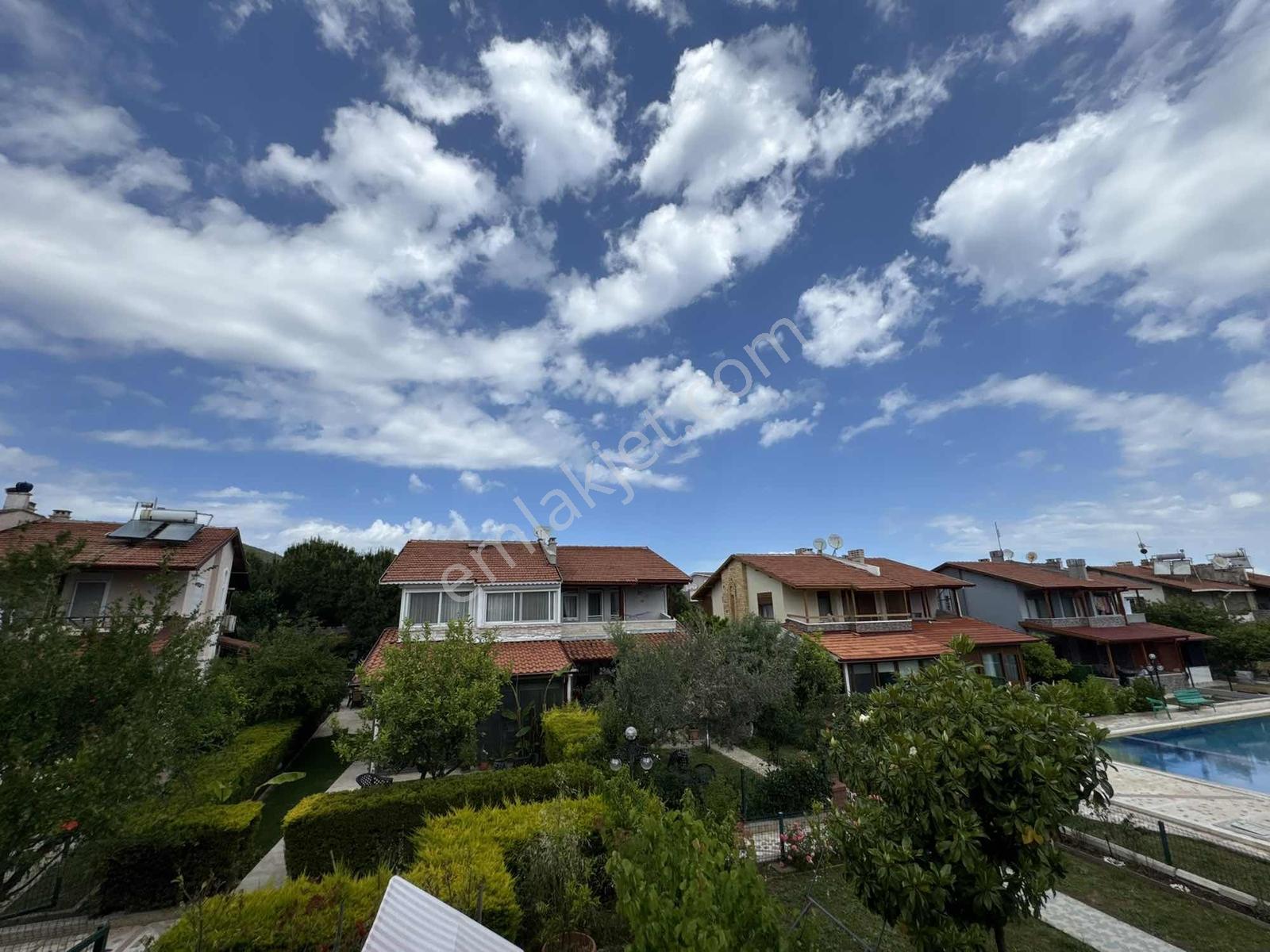 Bürmen'den Urla Çeşmealtı'nda Havuzlu Full Eşyalı Villa - Görsel 19
