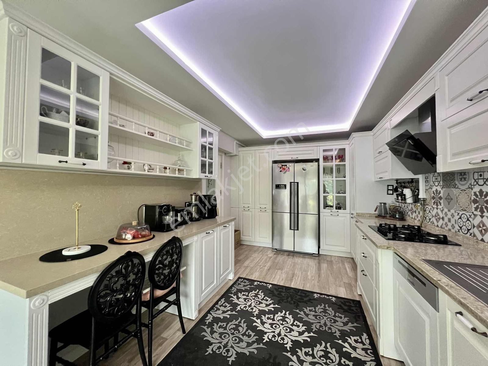 Söğütlü Ak Towers'ta Satılık 4+1 Özel Yapım Daire - Görsel 9