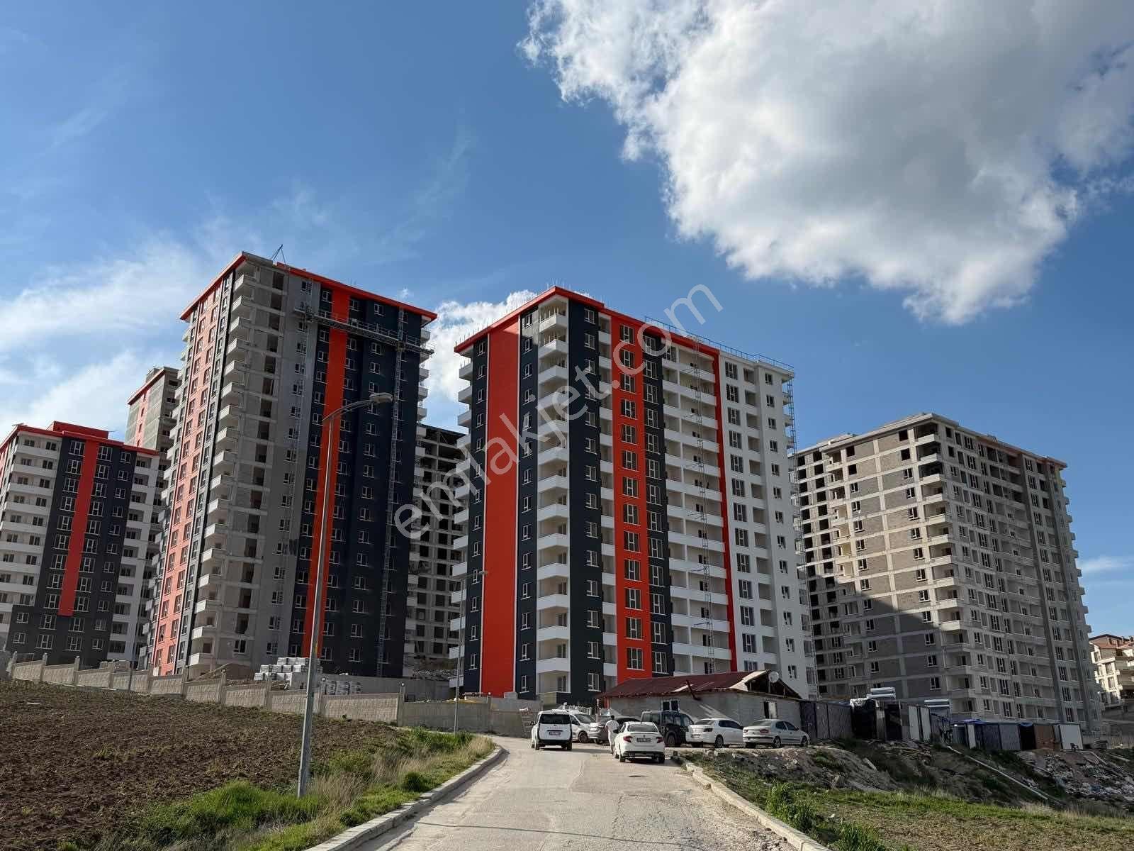 İmparator | Angora Göl Evlerinde / Ön Blok/ Göl Manzaralı 2+1 - Görsel 4