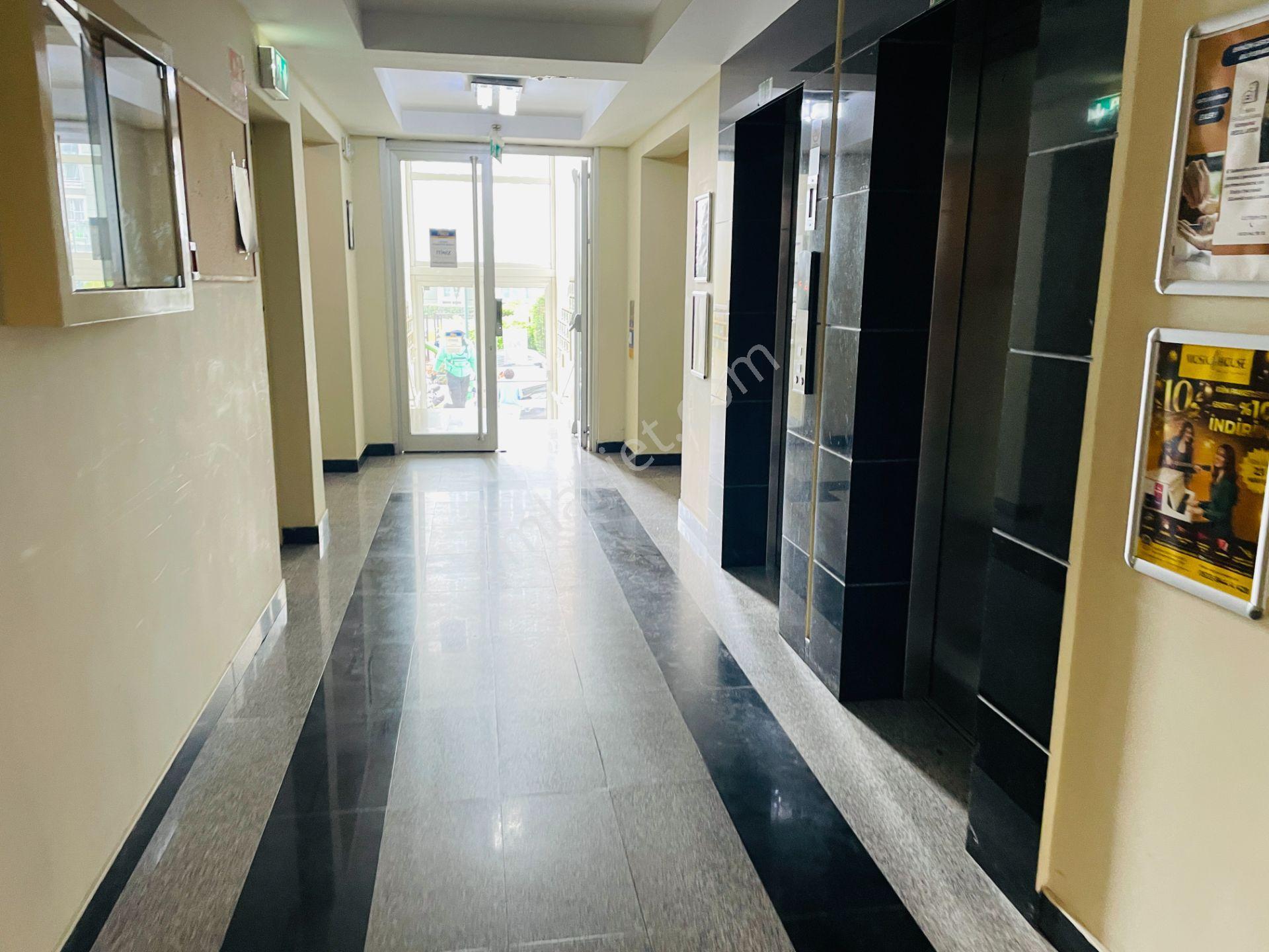 Avrupa Konutları Tem' De Balkonlu, Eb.banyolu 120m² Satılık Daire - Görsel 5