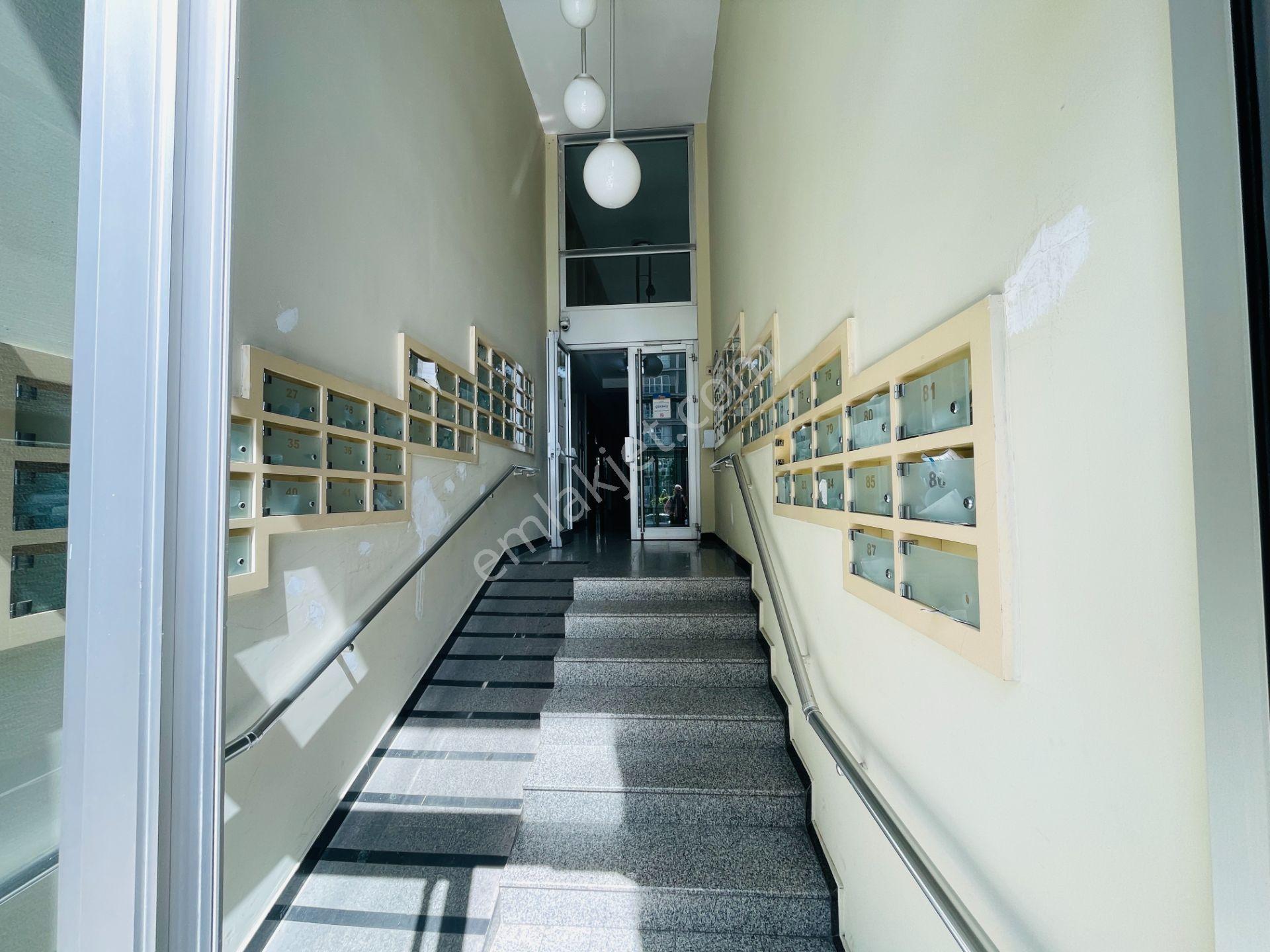 Avrupa Konutları Tem' De Balkonlu, Eb.banyolu 120m² Satılık Daire - Görsel 6