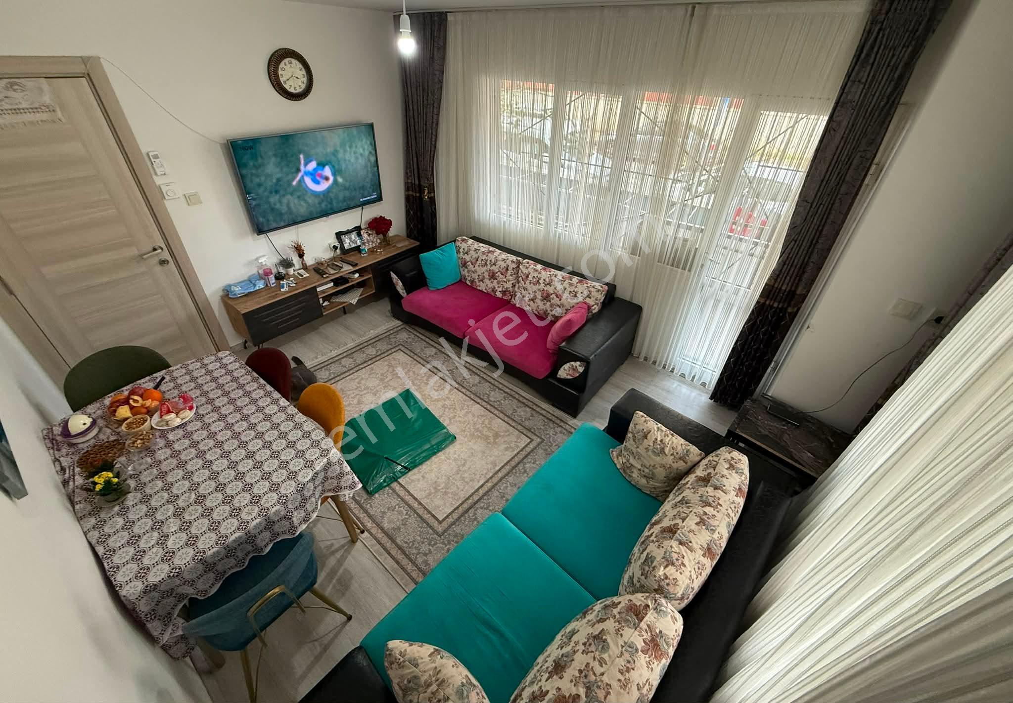 Menderes Turyap'tan Mithatpaşa Mh. 3+1 Satılık Bakımlı Daire - Görsel 8