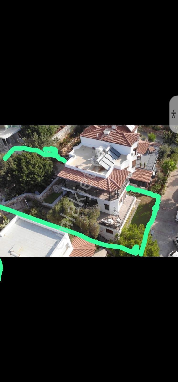 Deniz Manzaralı Şahane Bir Villa - Görsel 13