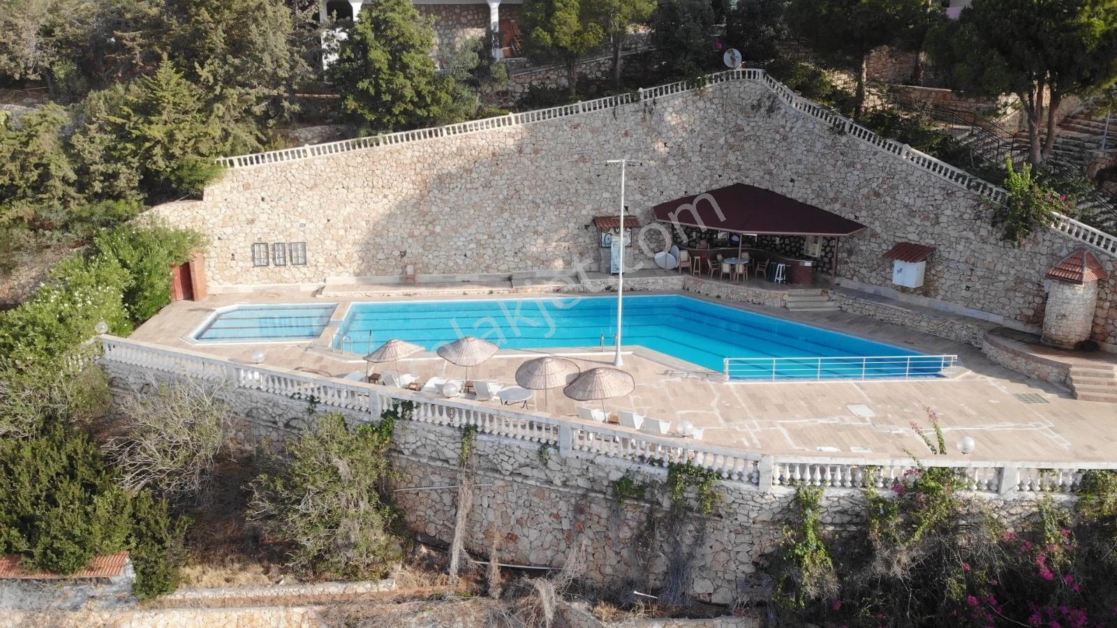 Deniz Manzaralı Şahane Bir Villa - Görsel 9