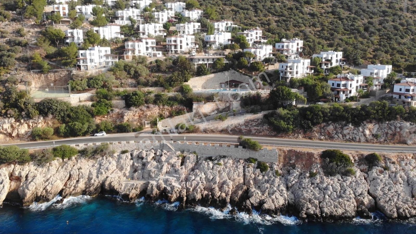 Deniz Manzaralı Şahane Bir Villa