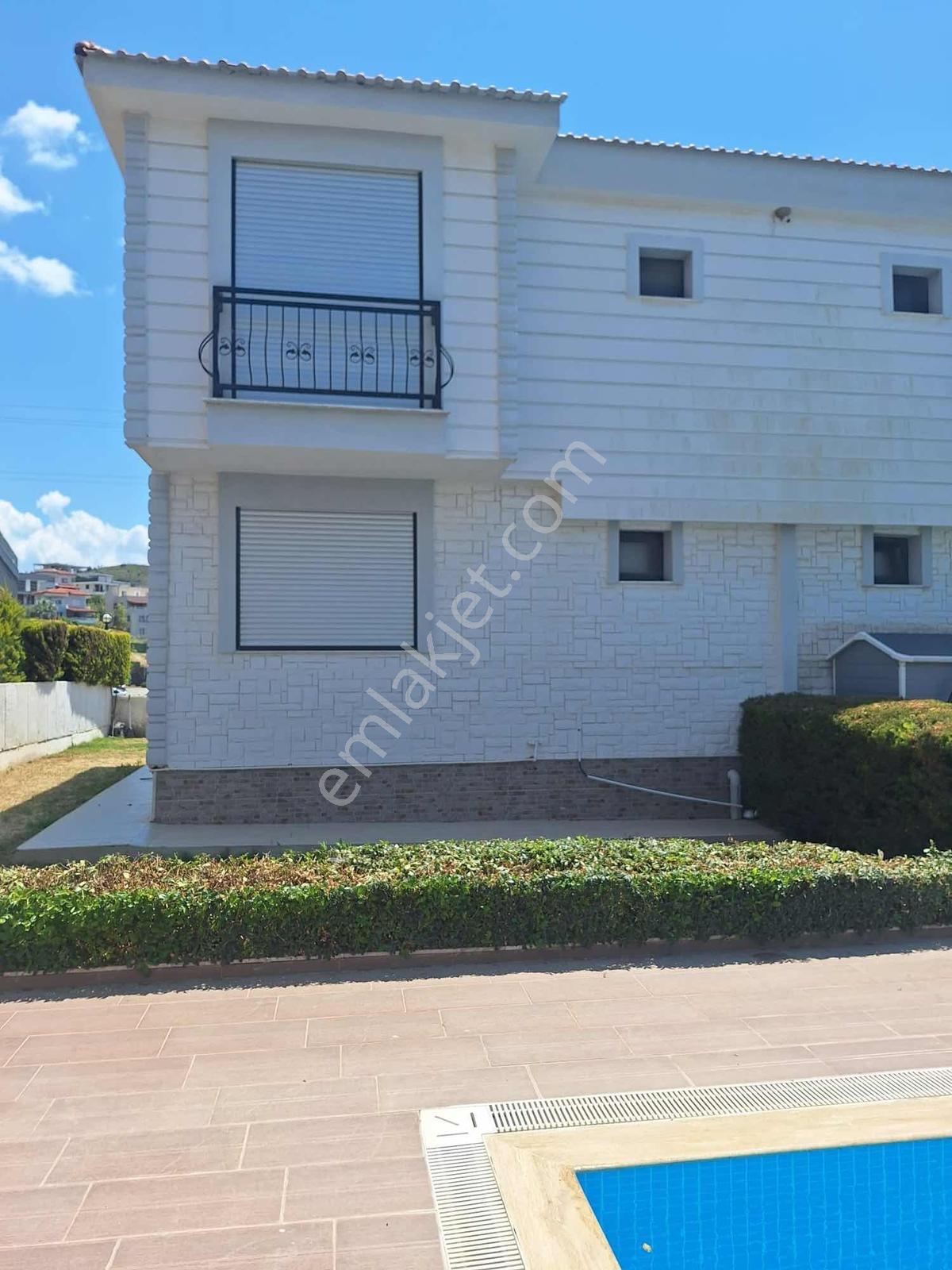 Akarcada Havuzlu Sitede Kiralık Eşyalı Yazlık - Görsel 18