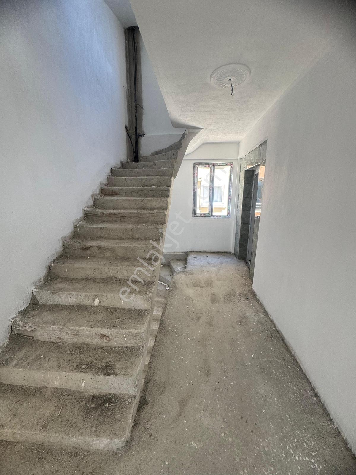 Üniversite Yolunda Yatırım Değeri Yüksek Satılık 2+1 Daire - Görsel 15