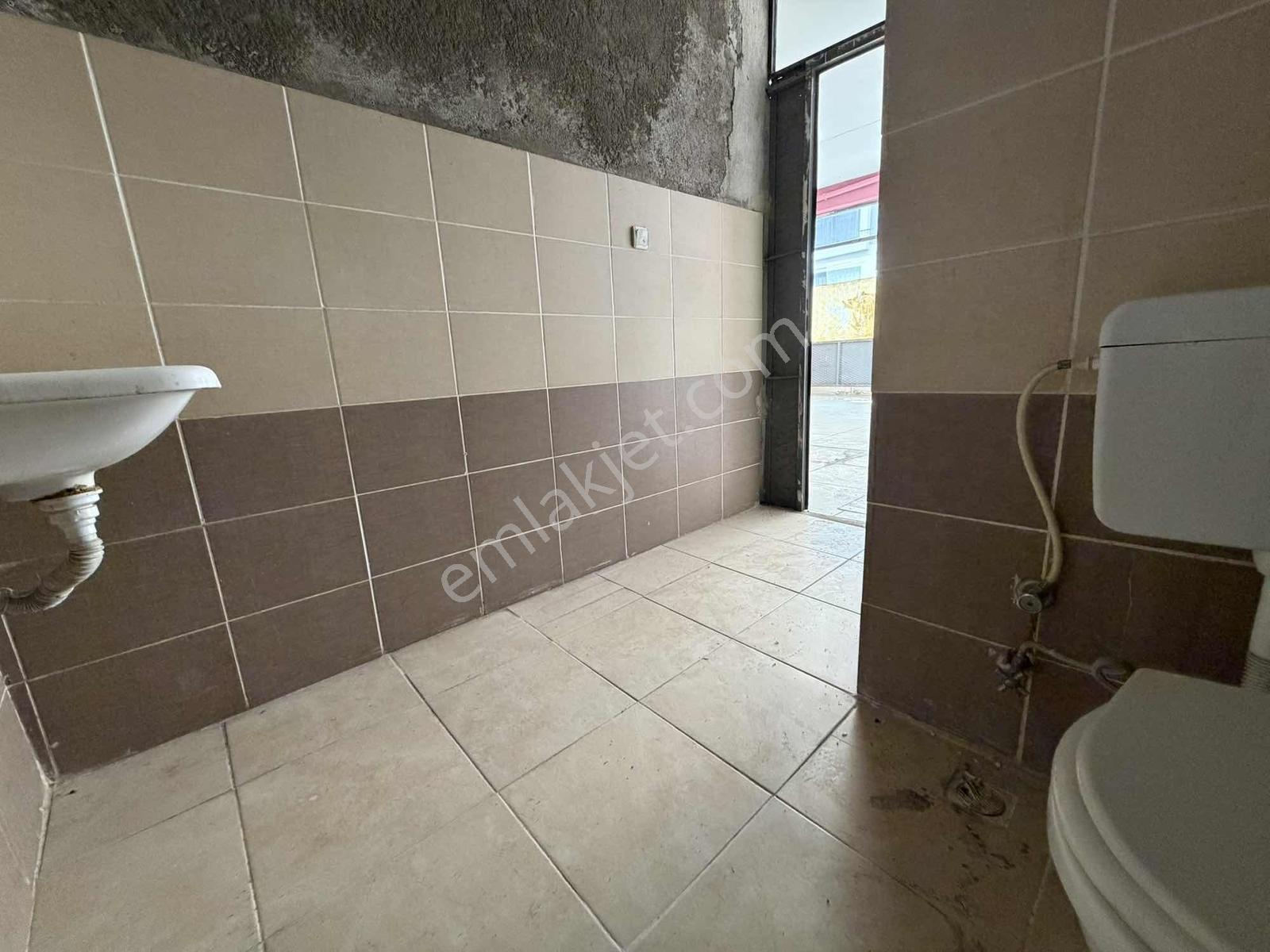 Buca Yıldız Mahallesi Geniş Kiralık İşyeri - Görsel 5