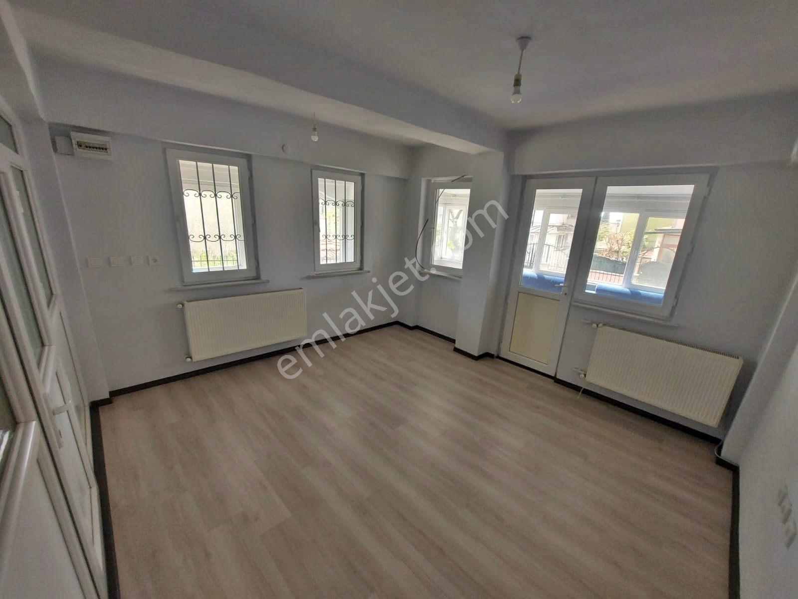 Yeniçiftlik Merkezde Okula Pazara Yakın 5+1 Bahçeli Yazlık Villa - Görsel 13
